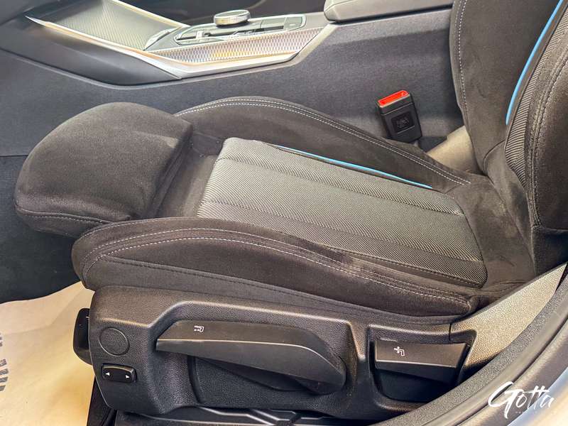 Photo du véhicule BMW 330