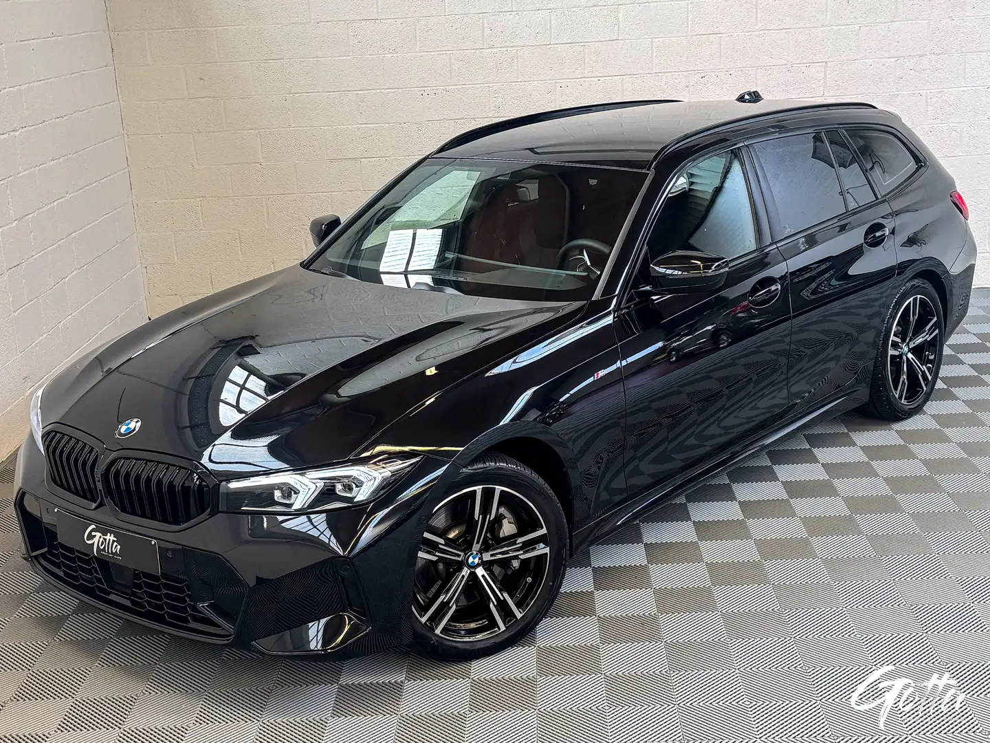 BMW 330 FACELIFT Touring xDrive 245CH*Pack M Sport Pro Schwarz - 1
