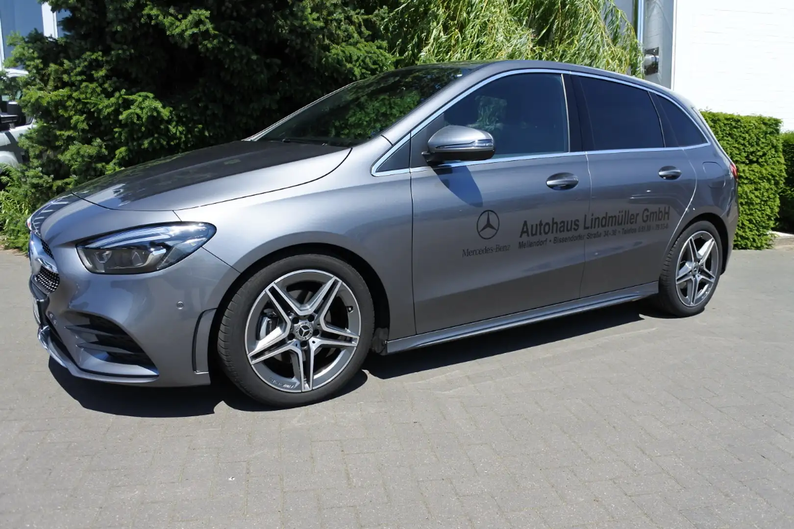 Mercedes-Benz B 200 AMG*MBUX*Multibeam*Kamera*AHK*el.Heckklappe*Night. Grijs - 1