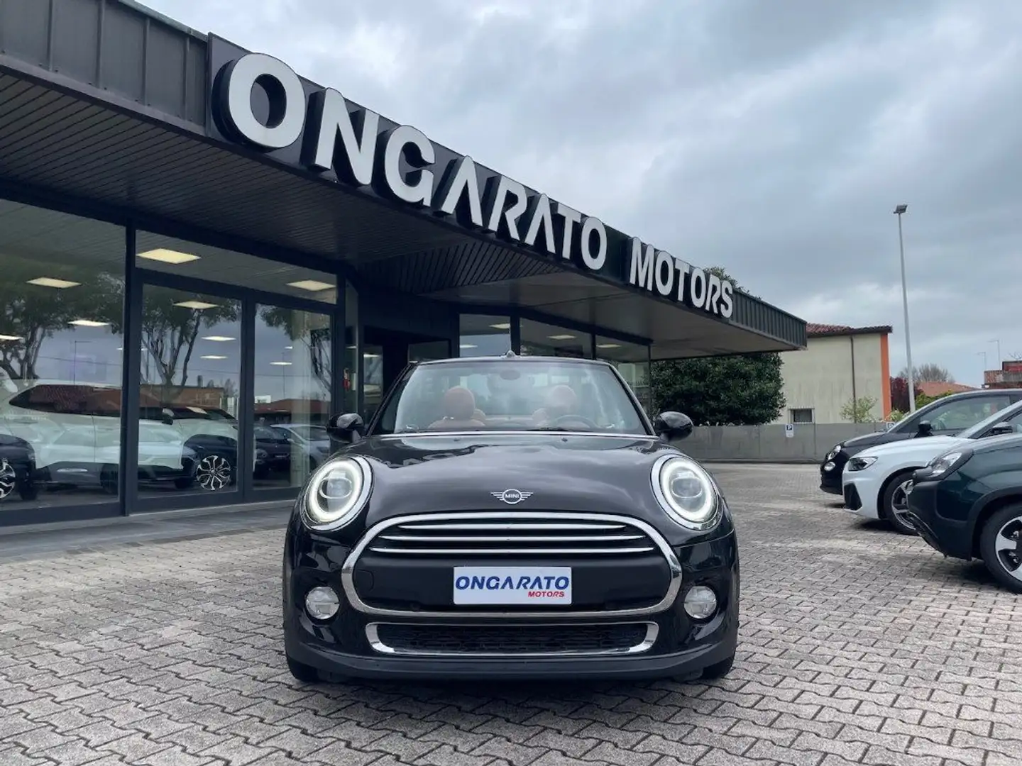 MINI One Cabrio 1.5 One Cabrio #Led #Sedili.Riscaldabili Fekete - 2