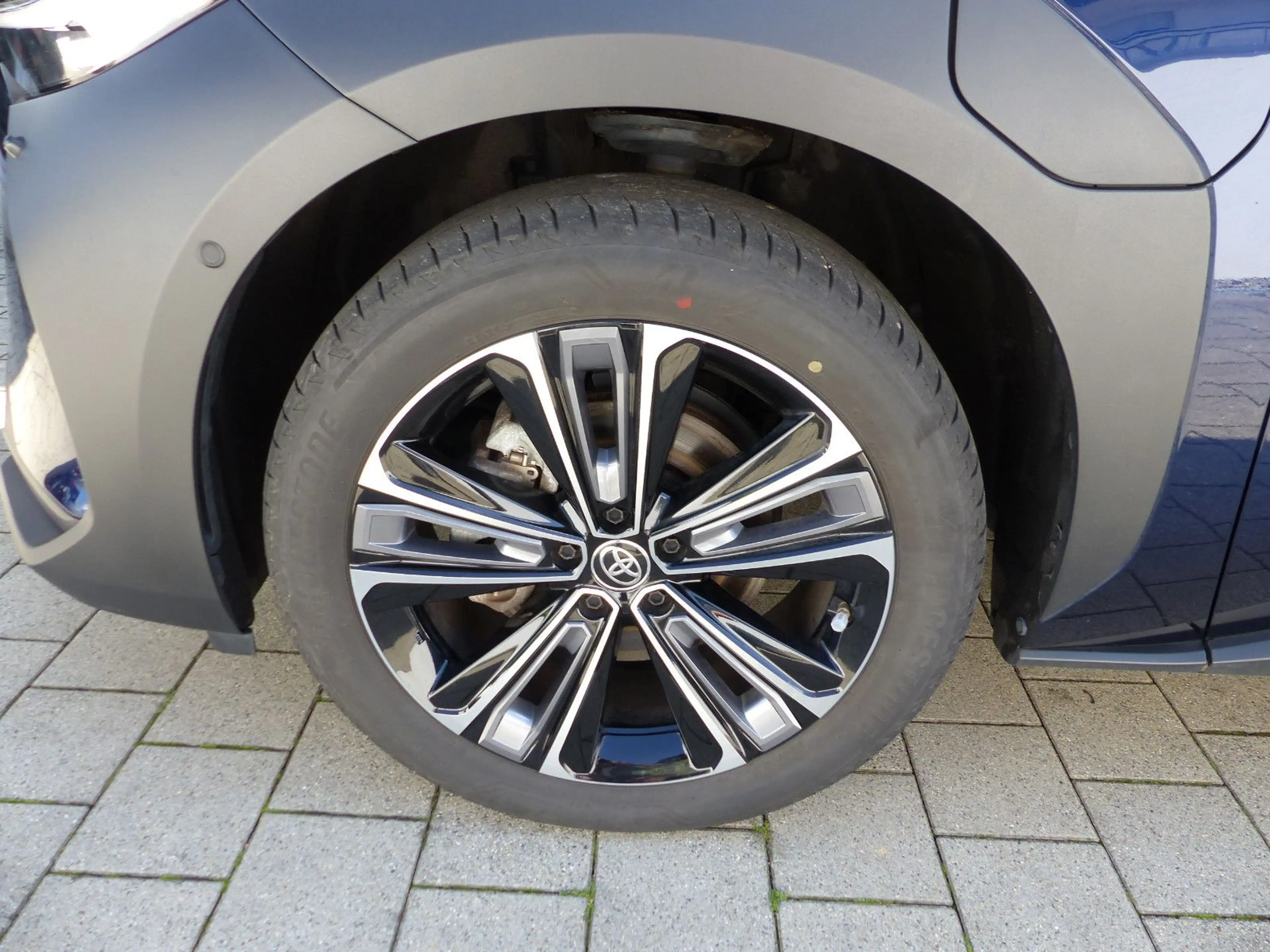 Toyota bZ4X AWD Technik- Komfortpaket JBL — photo 15