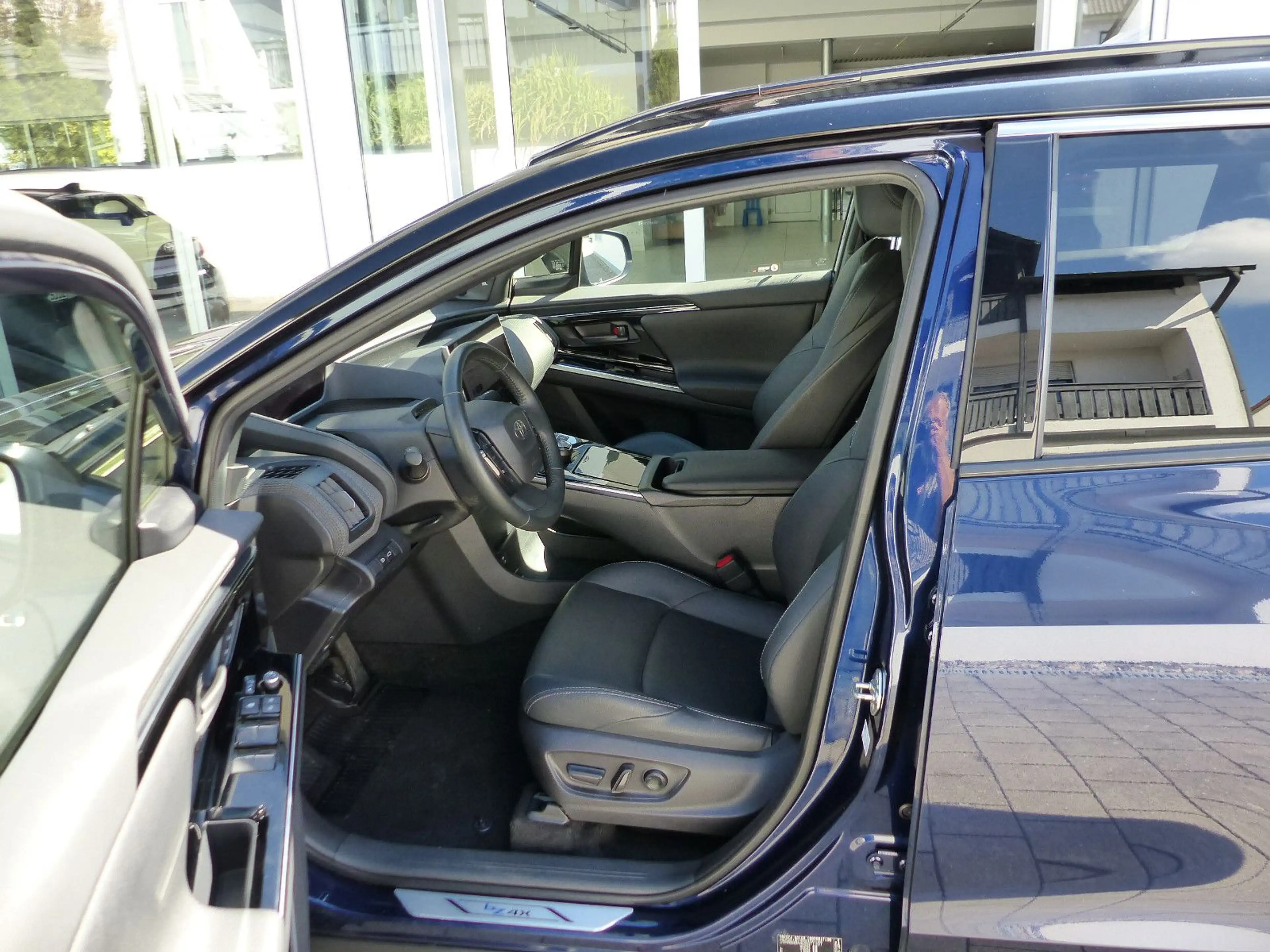 Toyota bZ4X AWD Technik- Komfortpaket JBL — photo 12