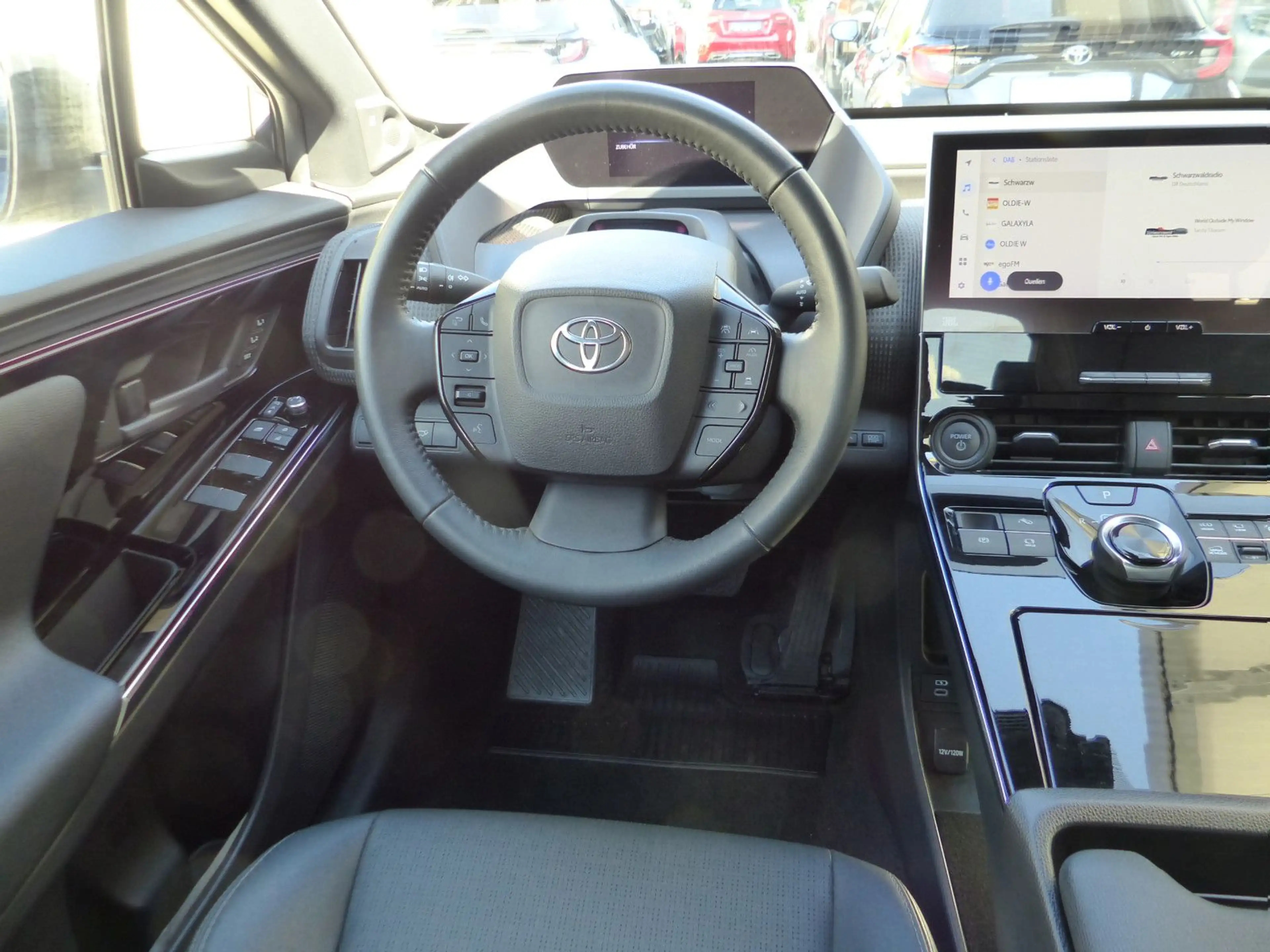 Toyota bZ4X AWD Technik- Komfortpaket JBL — photo 9