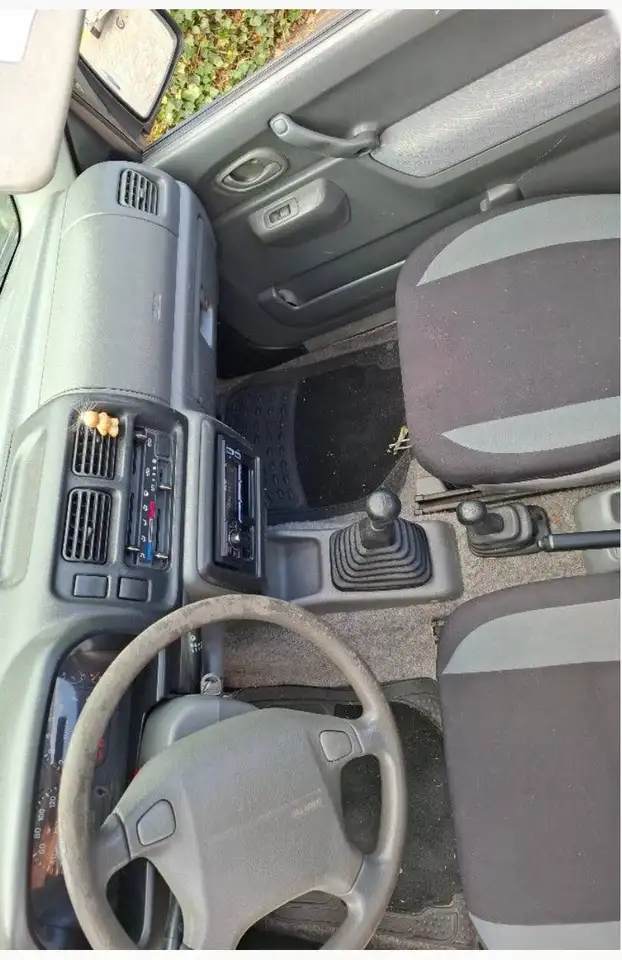 Suzuki Jimny 1.3i JLX, foto 10