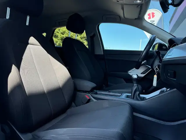 Audi Q3 view 10
