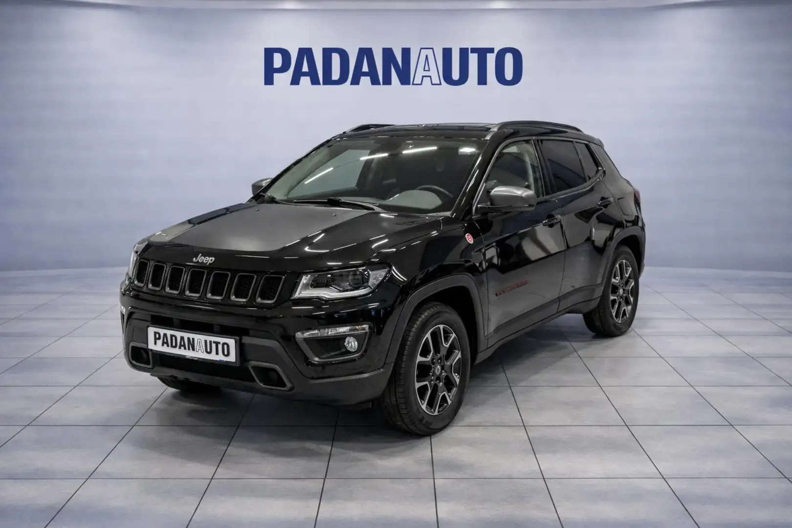 Jeep Compass Compass 2.0 Multijet II 170 aut. 4WD Trailhawk Noir - 1