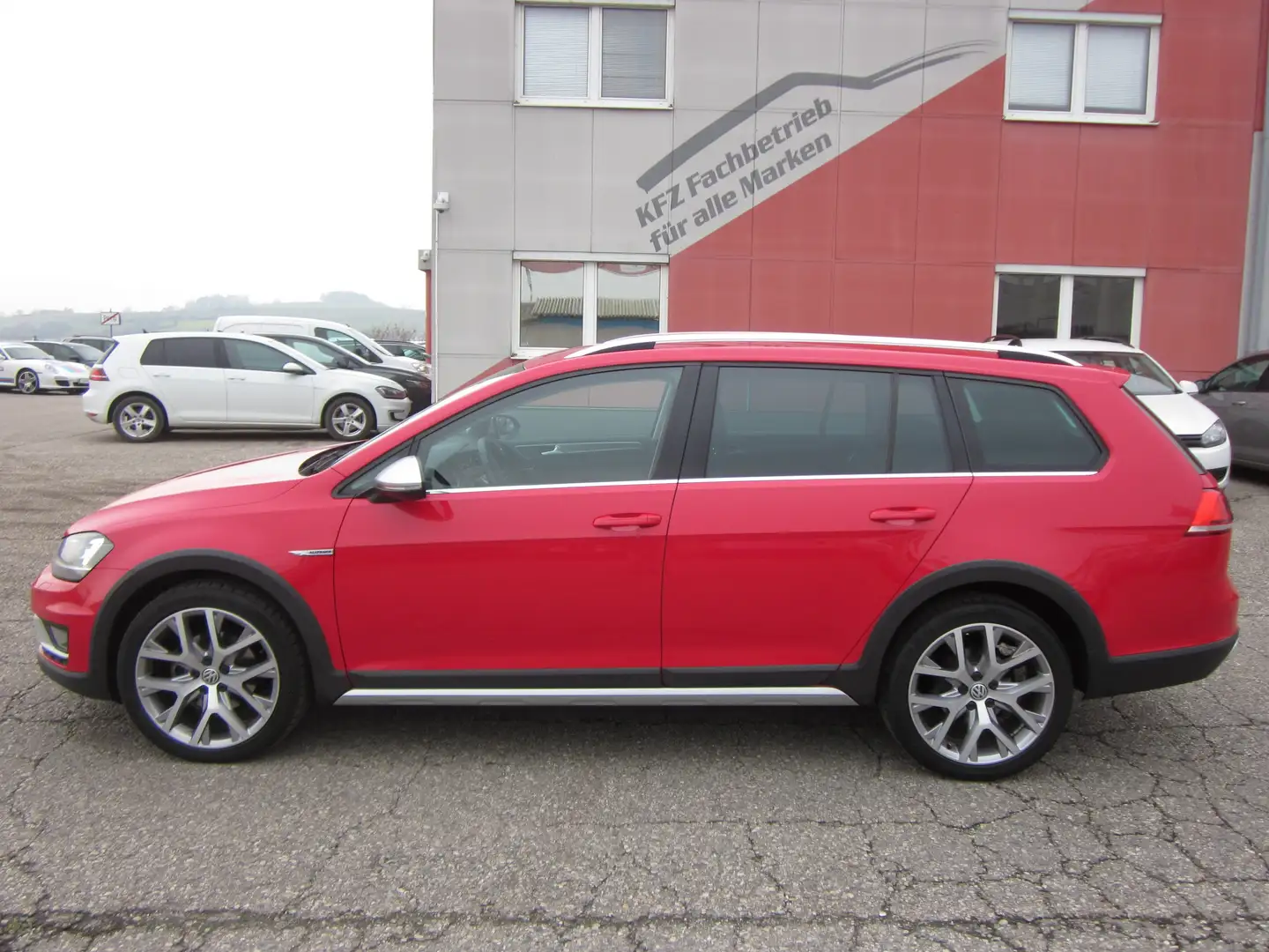 Volkswagen Golf Variant Golf Variant Alltrack BMT 2,0 TDI 4Motion Alltrack Rot - 2