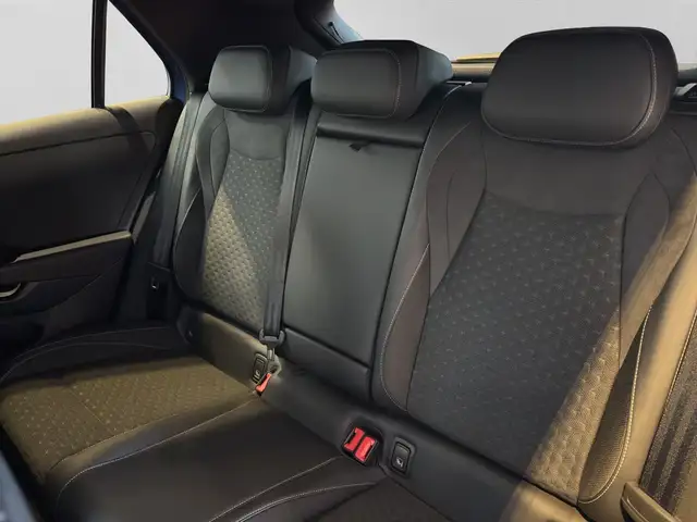 Volkswagen T-Roc view 6