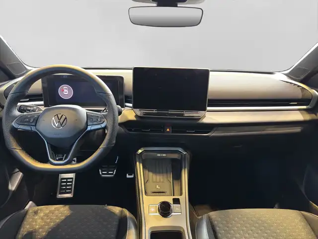 Volkswagen T-Roc view 5