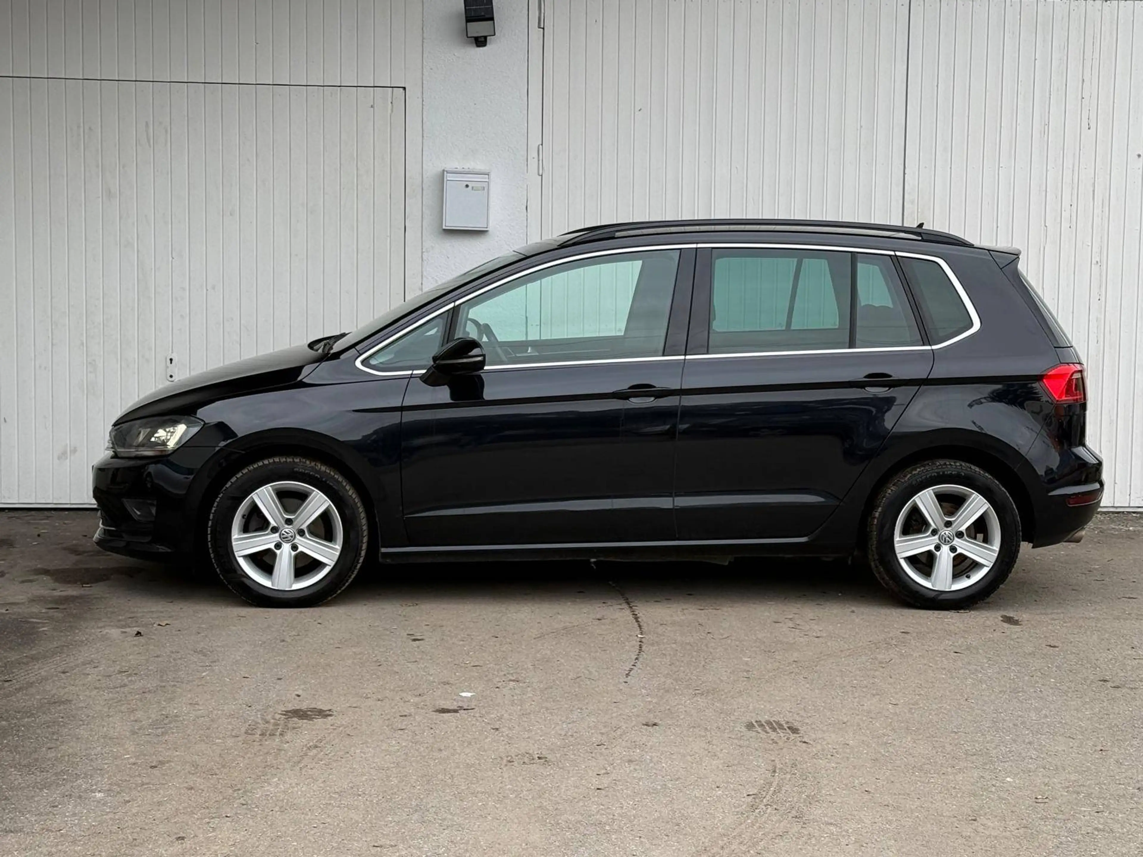 Volkswagen Golf Sportsvan Golf Sportsvan Comfortline 1,6 BMT TDI DSG Comfortline — photo 4