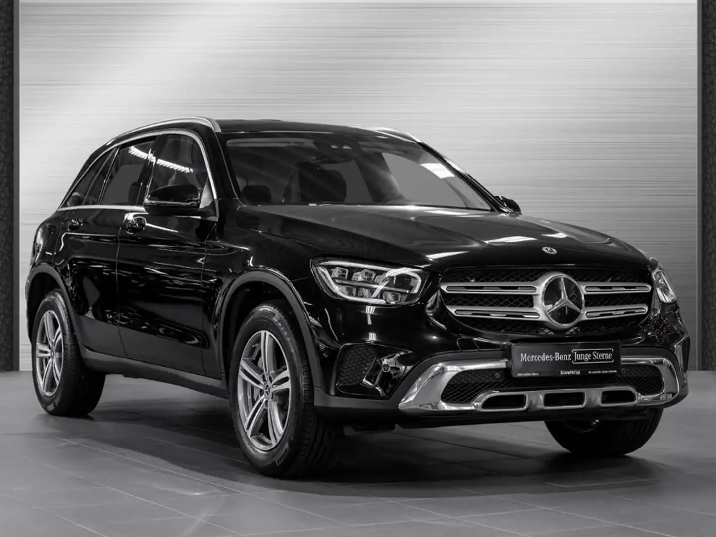 Mercedes-Benz GLC 300 e 4M KAMERA STANDH PDC SHZ Schwarz - 2