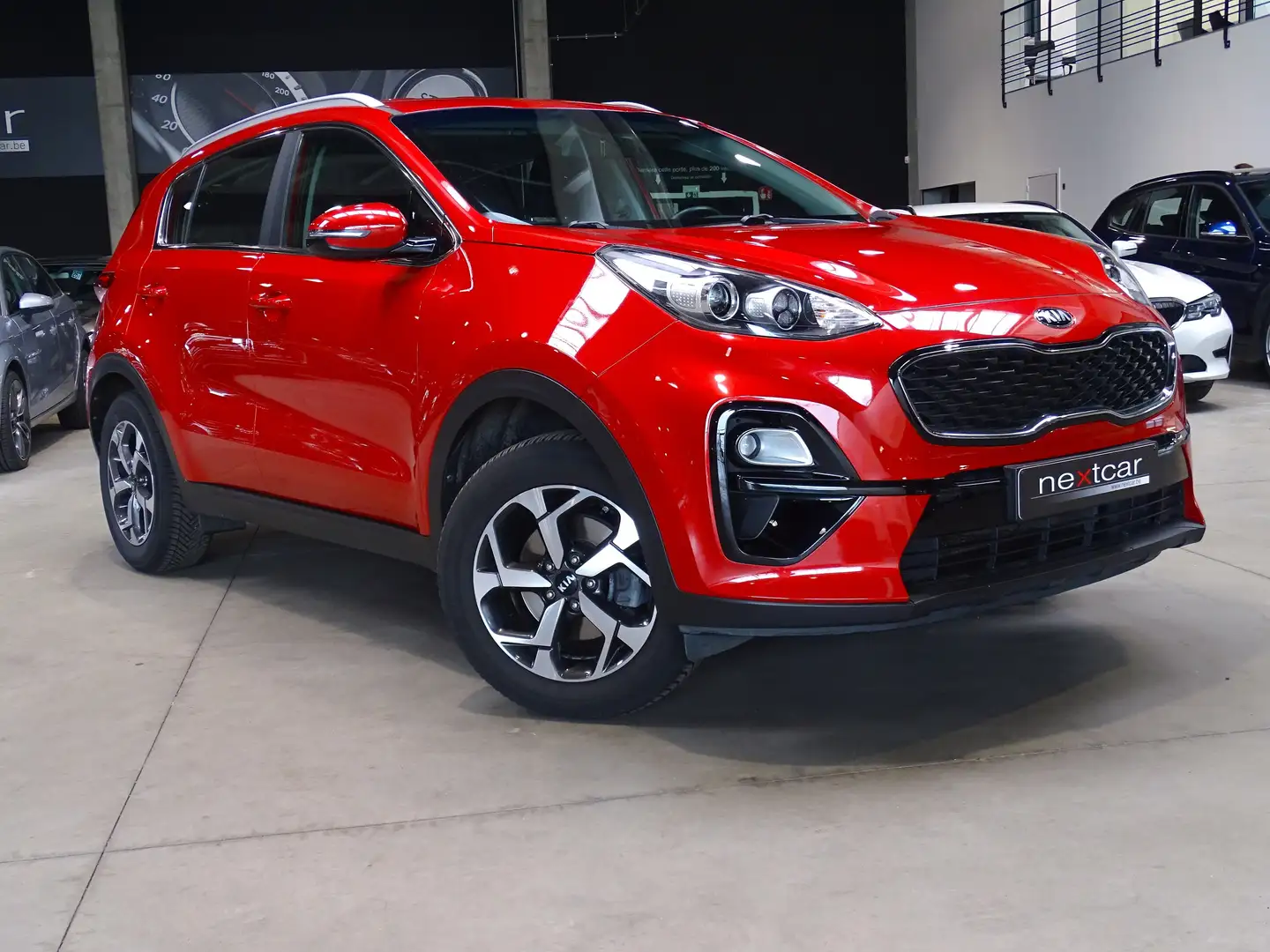 Kia Sportage 1.6i More *LED-NAVI-CAMERA-CRUISE* Rouge - 2