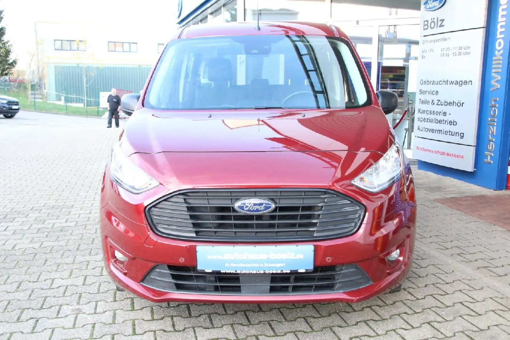 Ford Grand Tourneo Trend Rouge - 2
