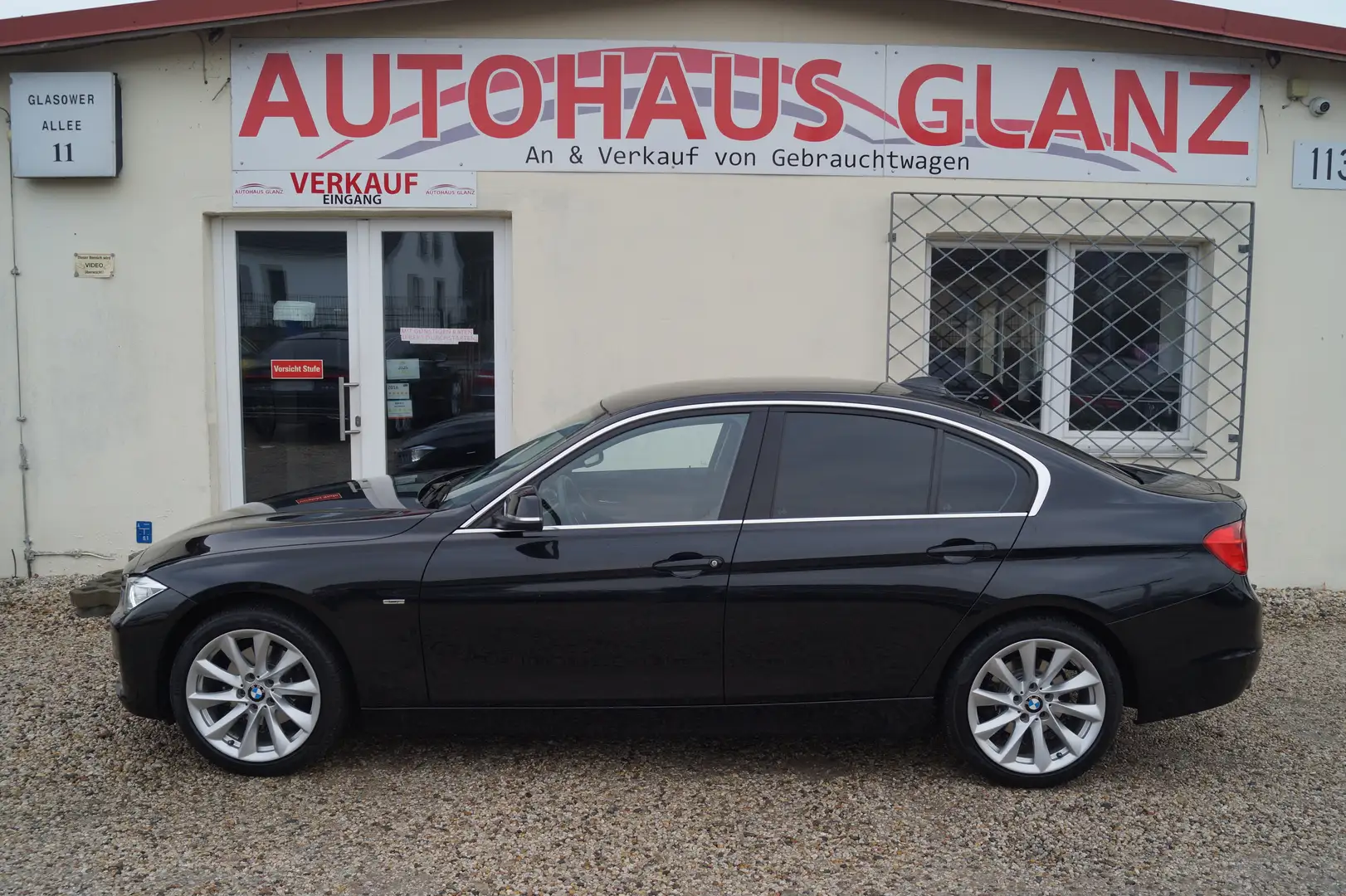 BMW 320 320 d Limousine Automatik*HUD* Noir - 2