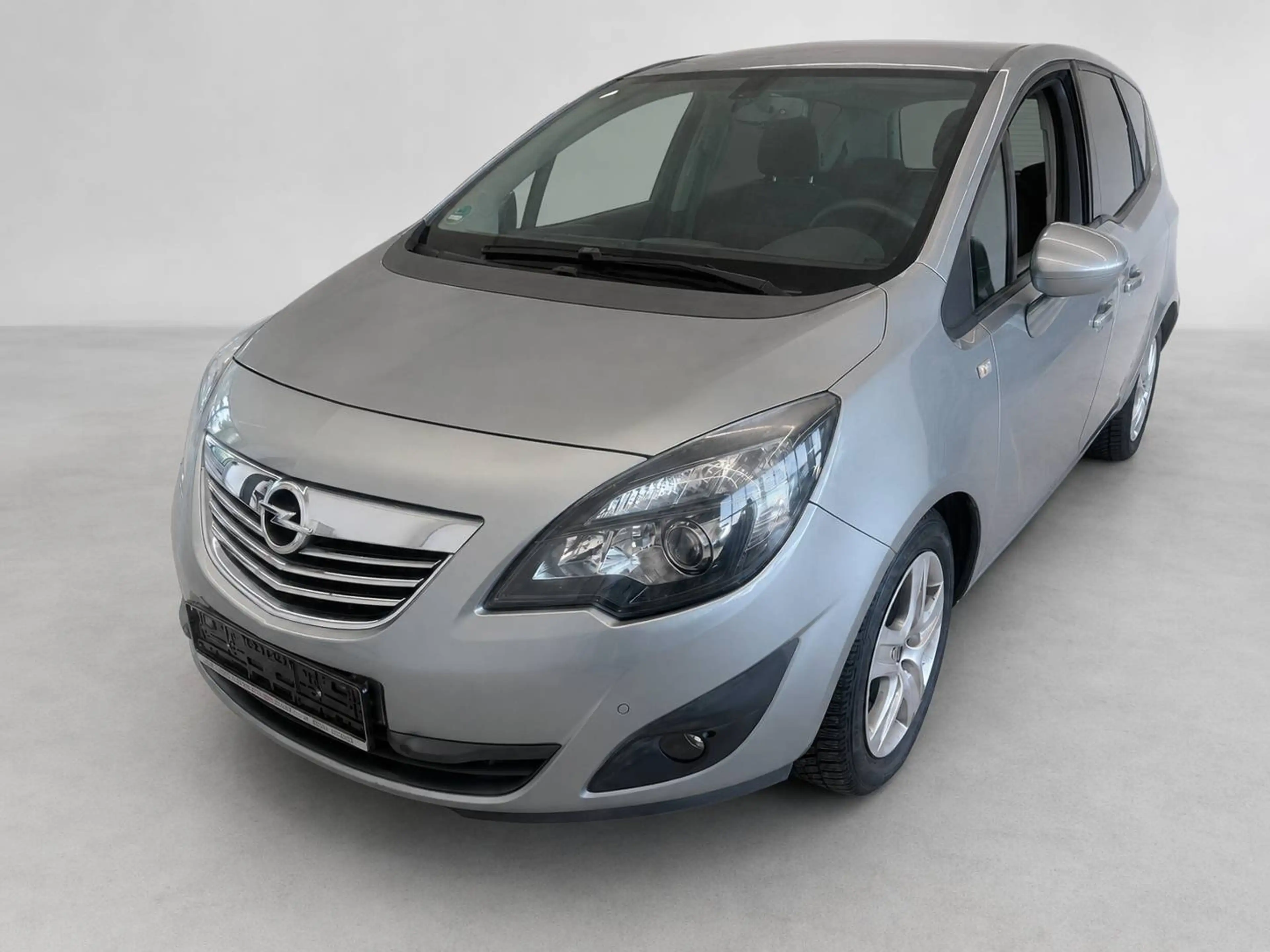 Opel Meriva Innovation Automatik Klimaautomatik PDC v+h Tempomat 4x elektr. Fenster SHZ Beheizbares Lenkrad