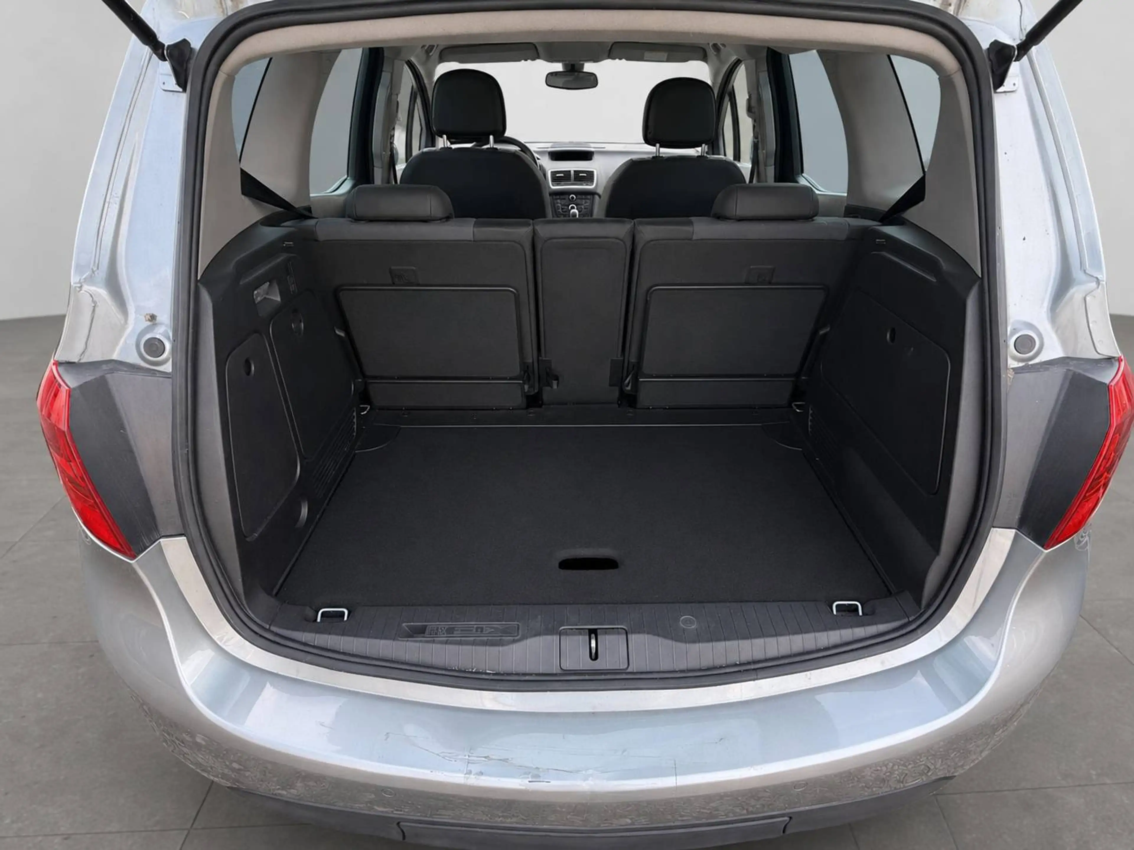 Opel Meriva Innovation Automatik Klimaautomatik PDC v+h Tempomat 4x elektr. Fenster SHZ Beheizbares Lenkrad — photo 9