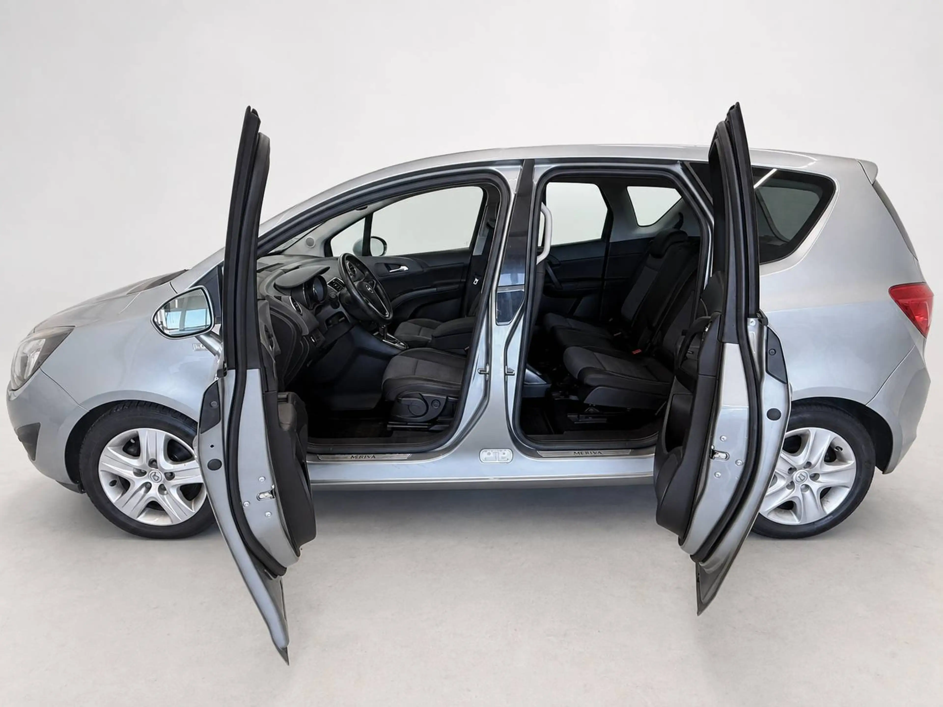 Opel Meriva Innovation Automatik Klimaautomatik PDC v+h Tempomat 4x elektr. Fenster SHZ Beheizbares Lenkrad — photo 5