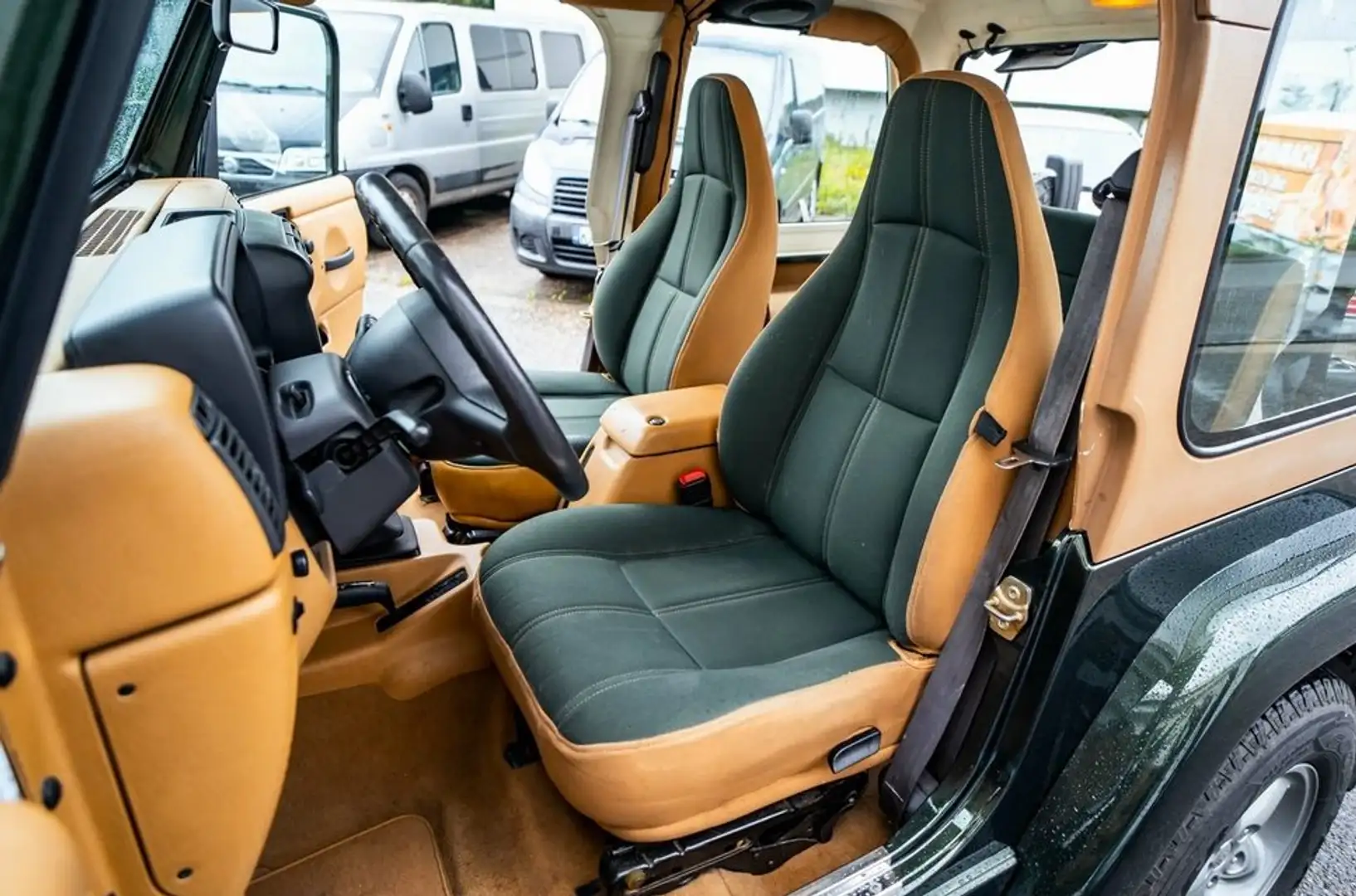 Jeep Wrangler 4.0 Sahara - 2