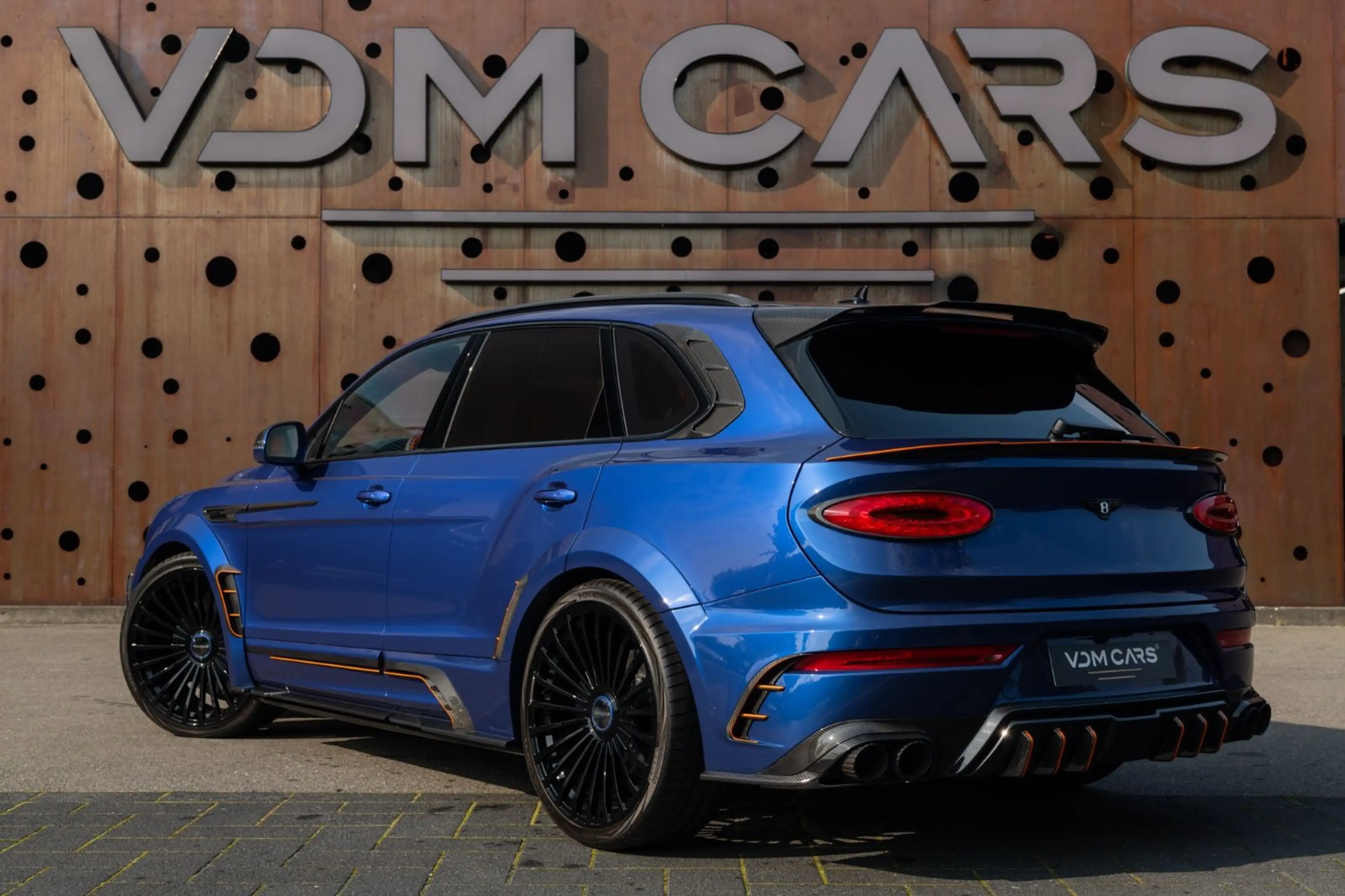 Bentley Bentayga V8 MANSORY * CARBON*CERAMIC BRAKES* — photo 6