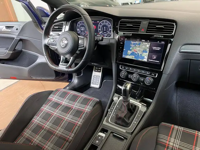 Volkswagen Golf view 15