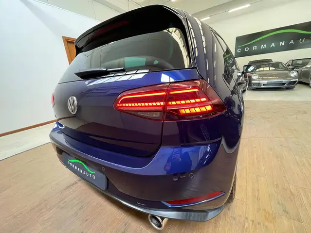 Volkswagen Golf view 18