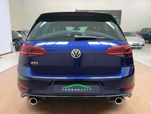 Volkswagen Golf view 4