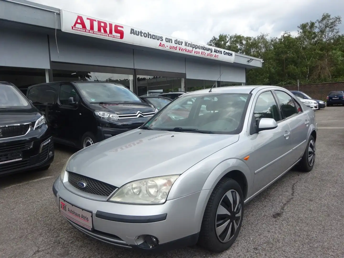 Ford Mondeo Lim. Trend Silber - 1