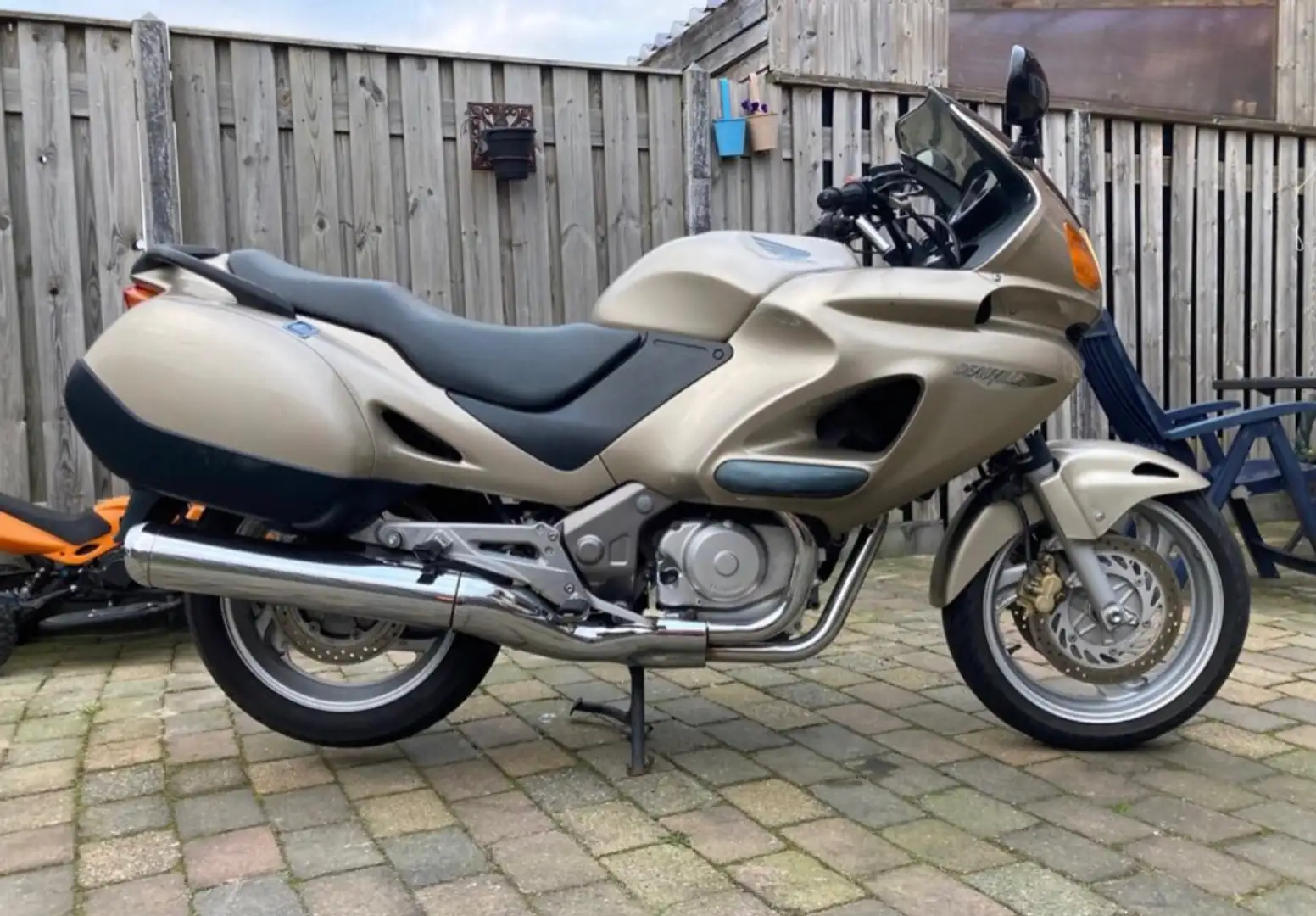 Honda Deauville Sport Touring Beige - 2