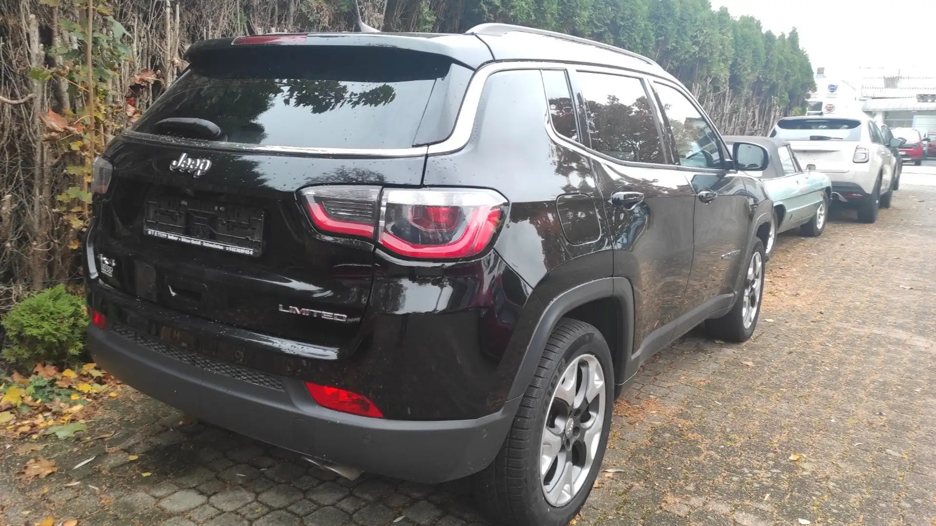 Jeep Compass Limited 4WD Schwarz - 2