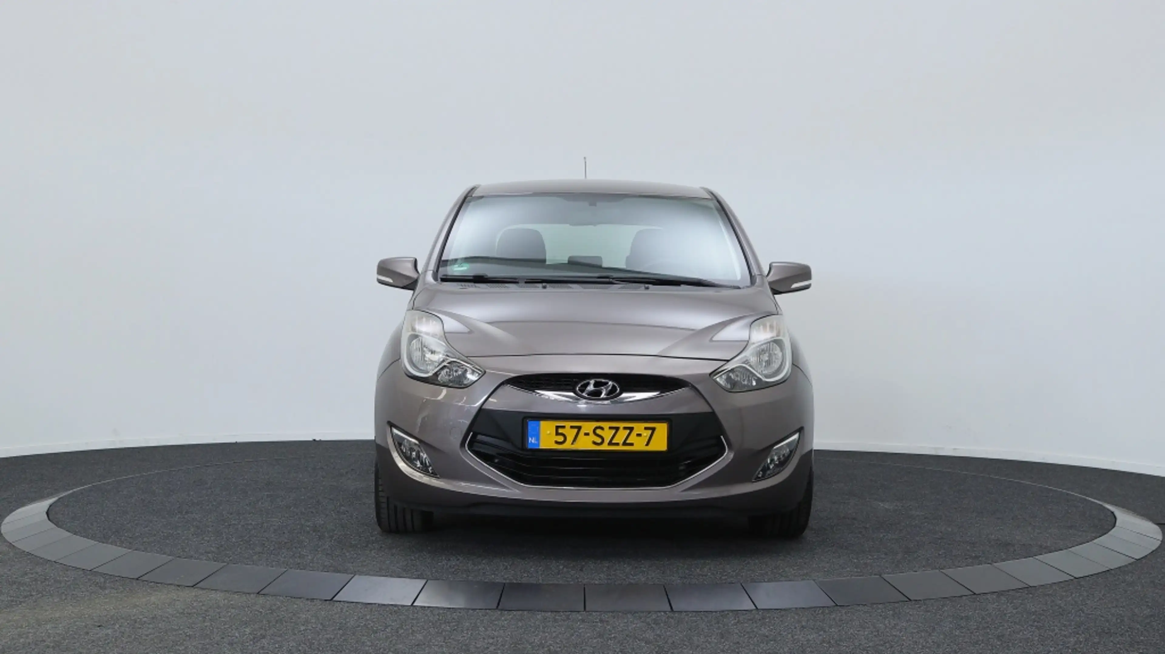 Hyundai iX20 1.4i i-Vision | Trekhaak | Parrot 3200 LS | — photo 12