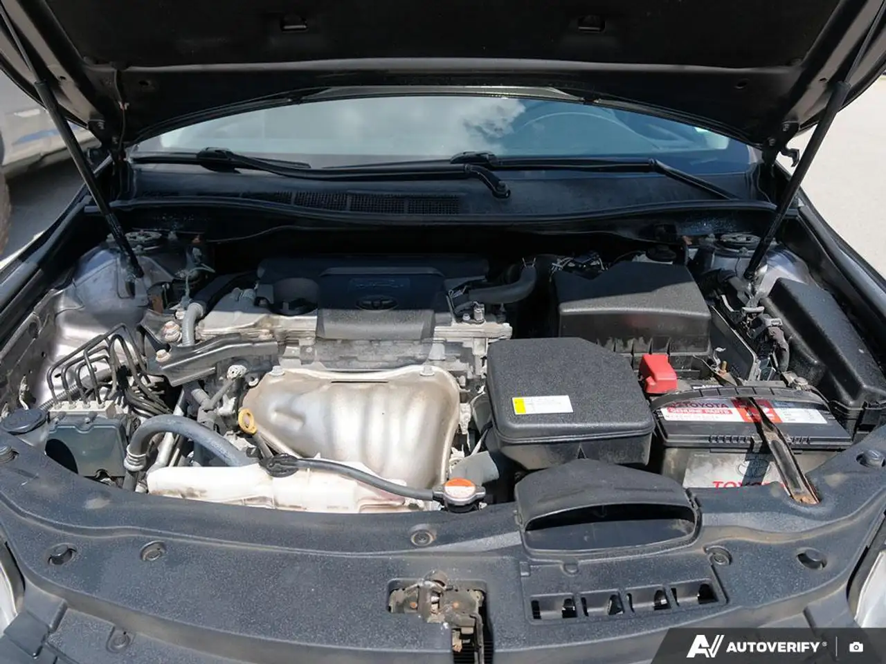 Toyota Camry снимка Toyota Camry