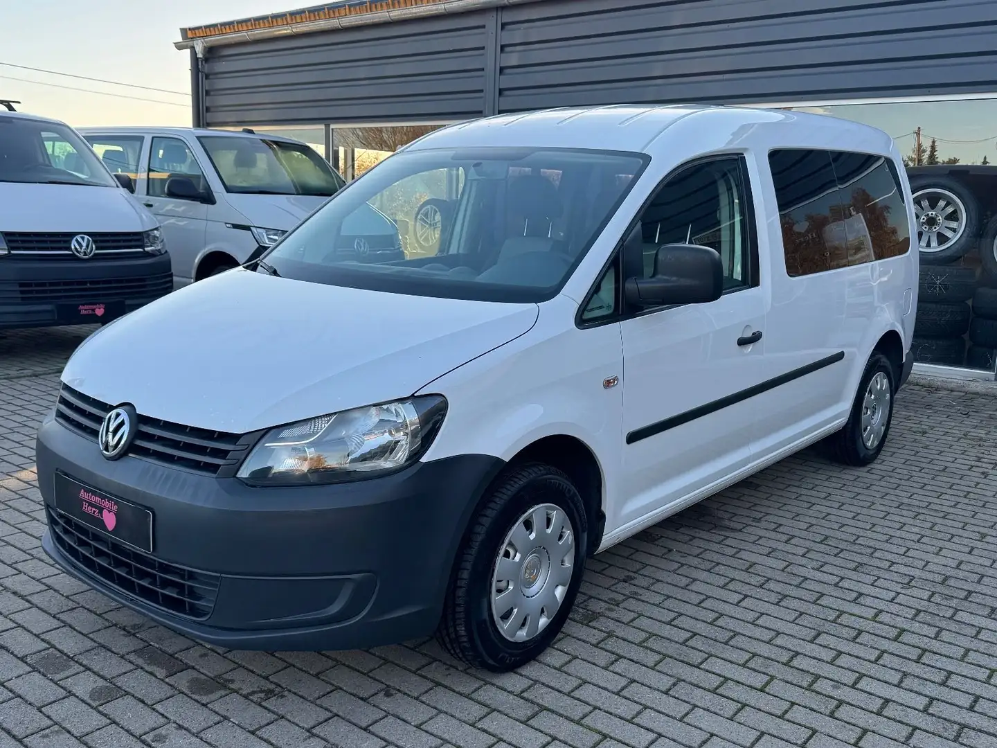 Volkswagen Caddy Maxi Kombi*TUV*Klima*5 Sitzer*Service White - 1