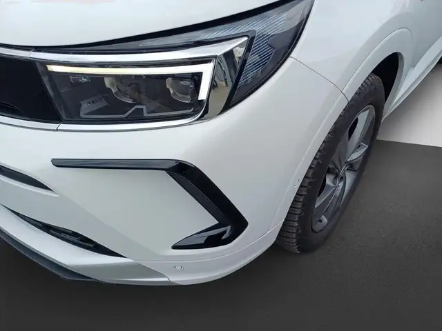 Opel Grandland X view 9