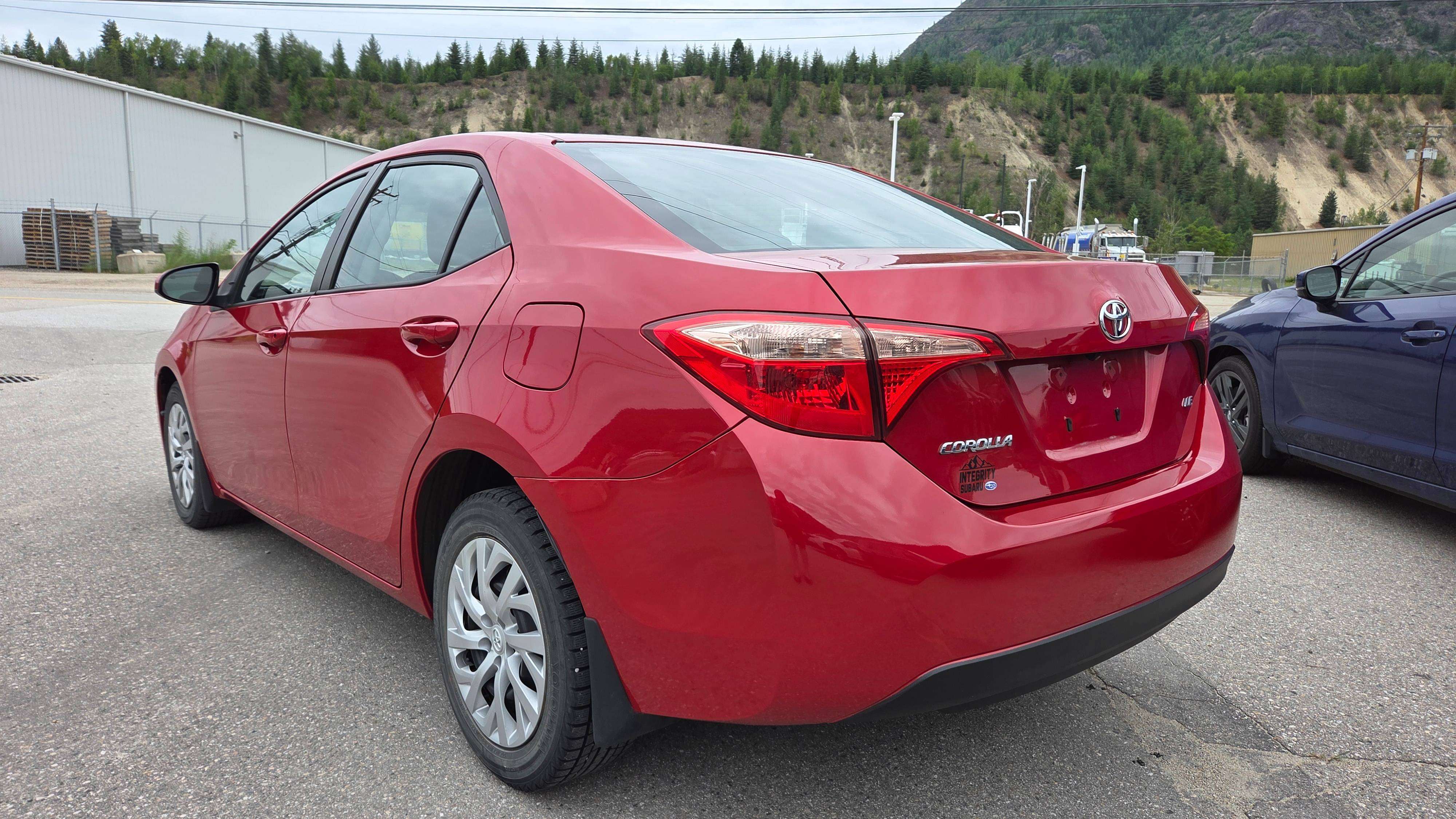 2017 Toyota Corolla LE — снимка 1