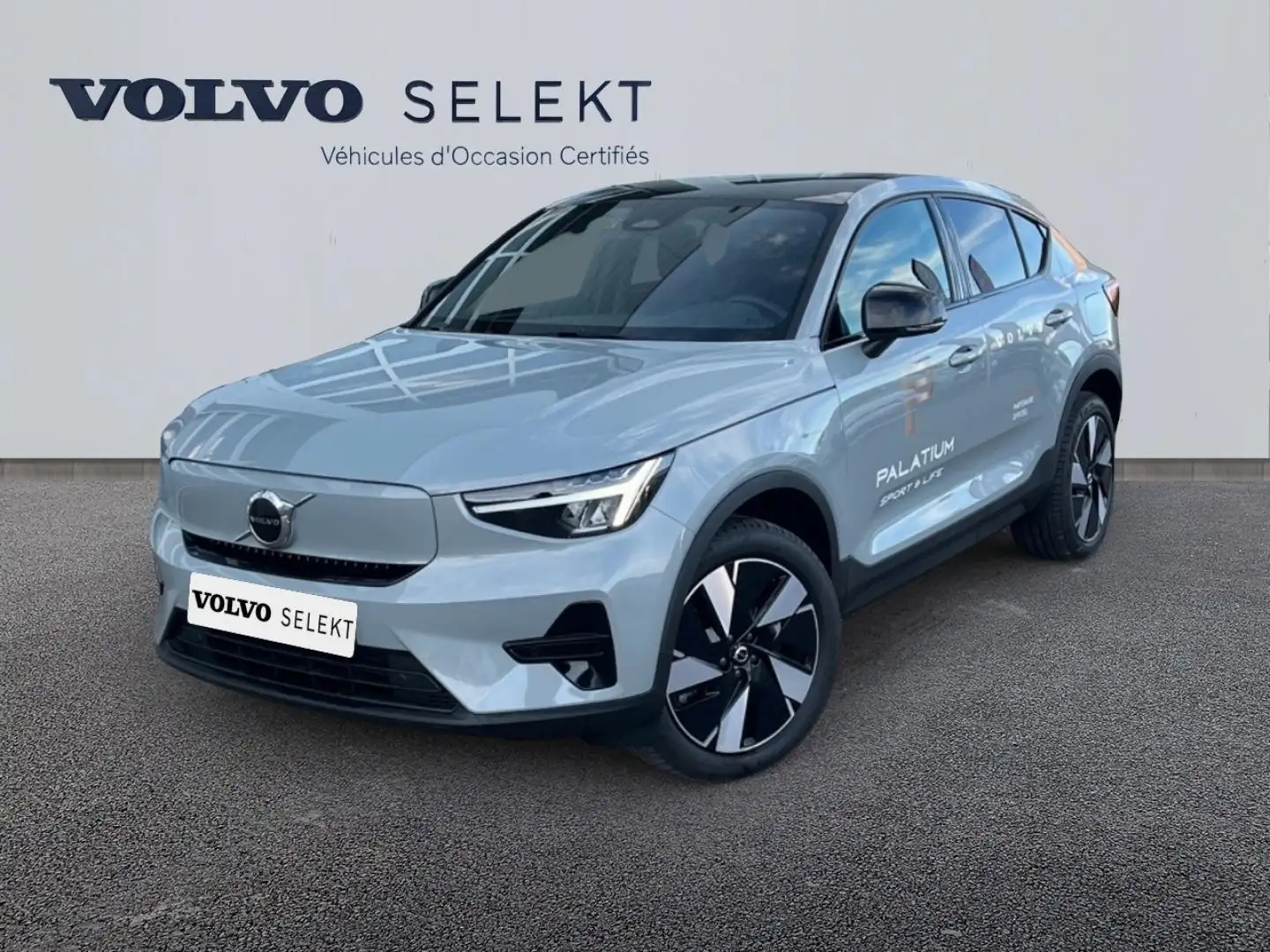 VOLVO C40