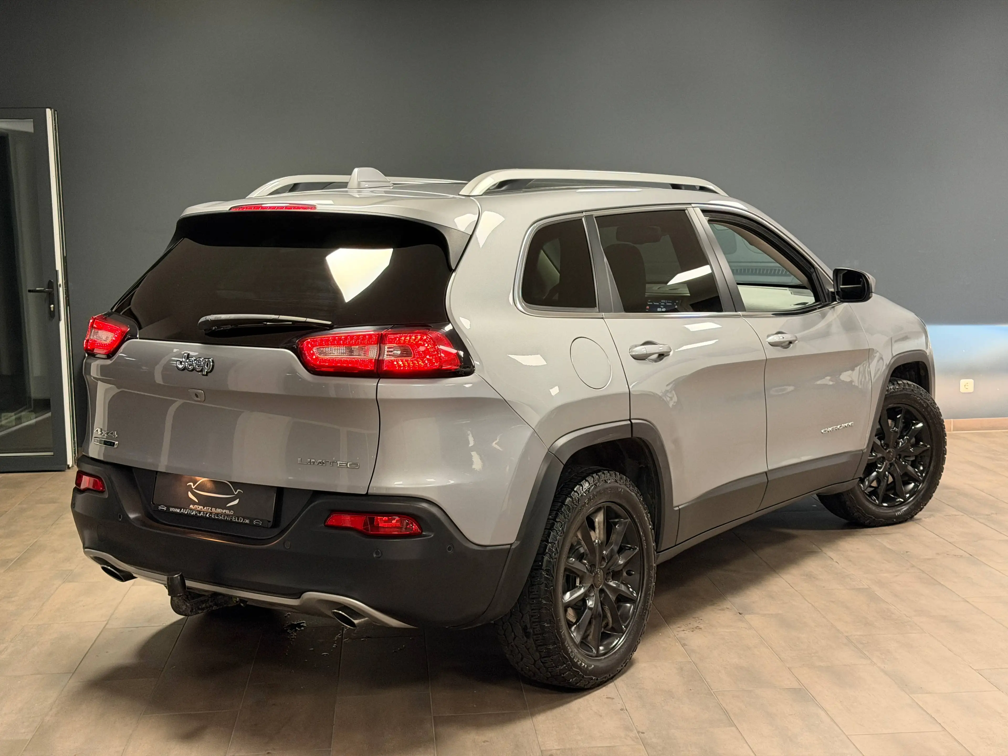 Jeep Cherokee 2.0 Limited 4WD /PANO/LEDER/MEMO/ACC/SZBELÜFT/LENKHZ/AHK — photo 8