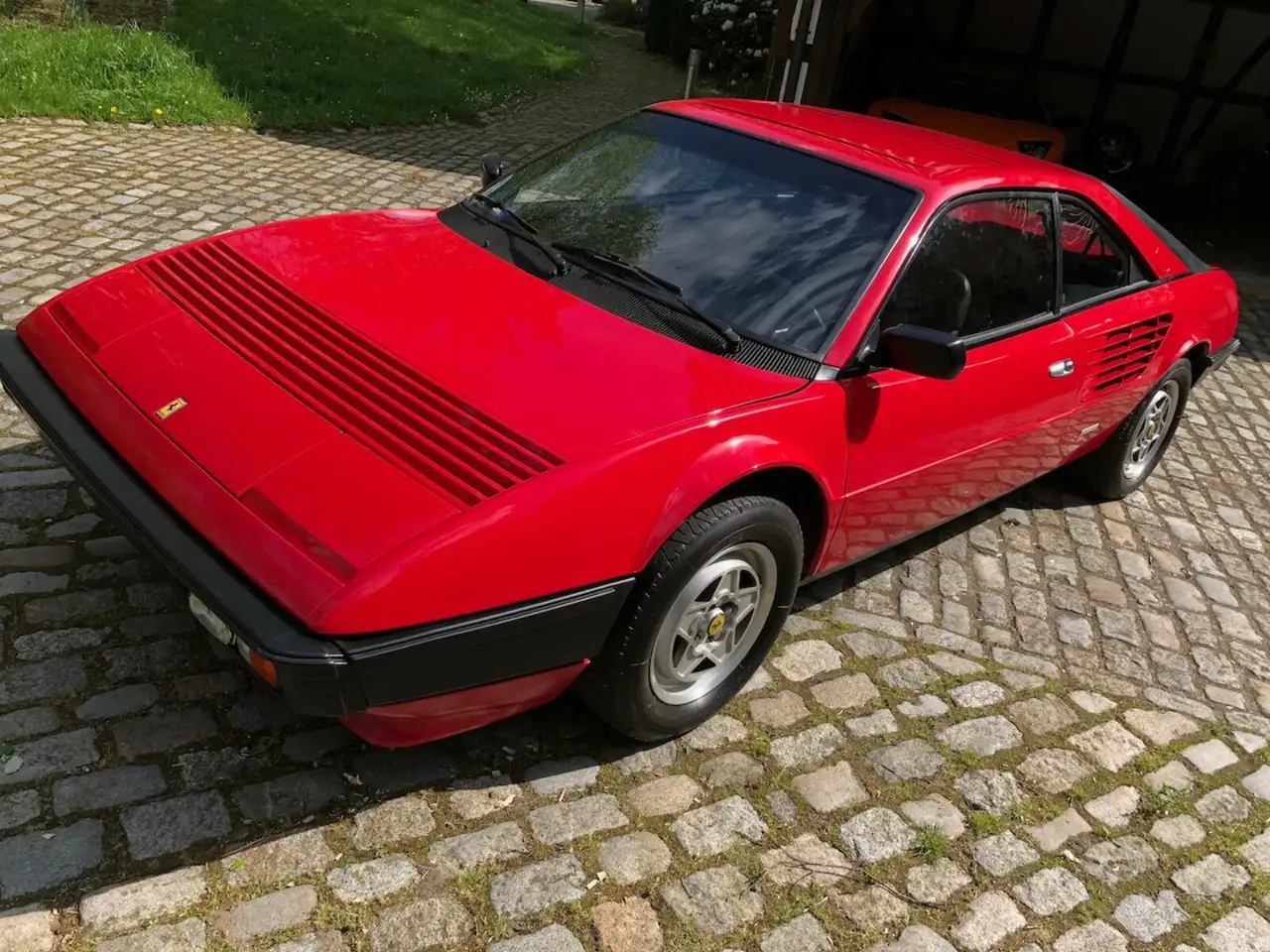 Ferrari Mondial, foto 2