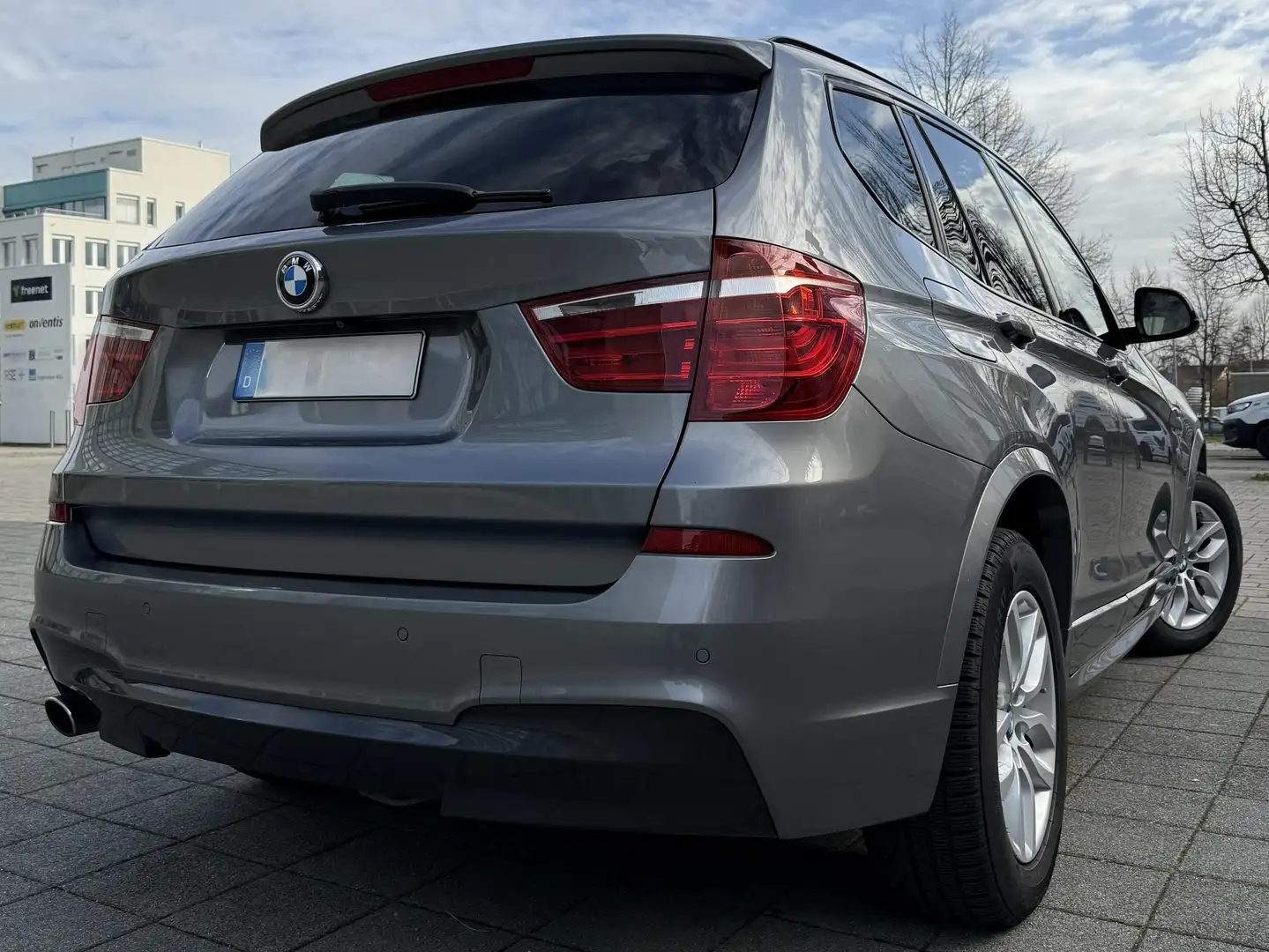 BMW X3 BMW X3 xDrive20d M SPORT Aut. Grau - 2