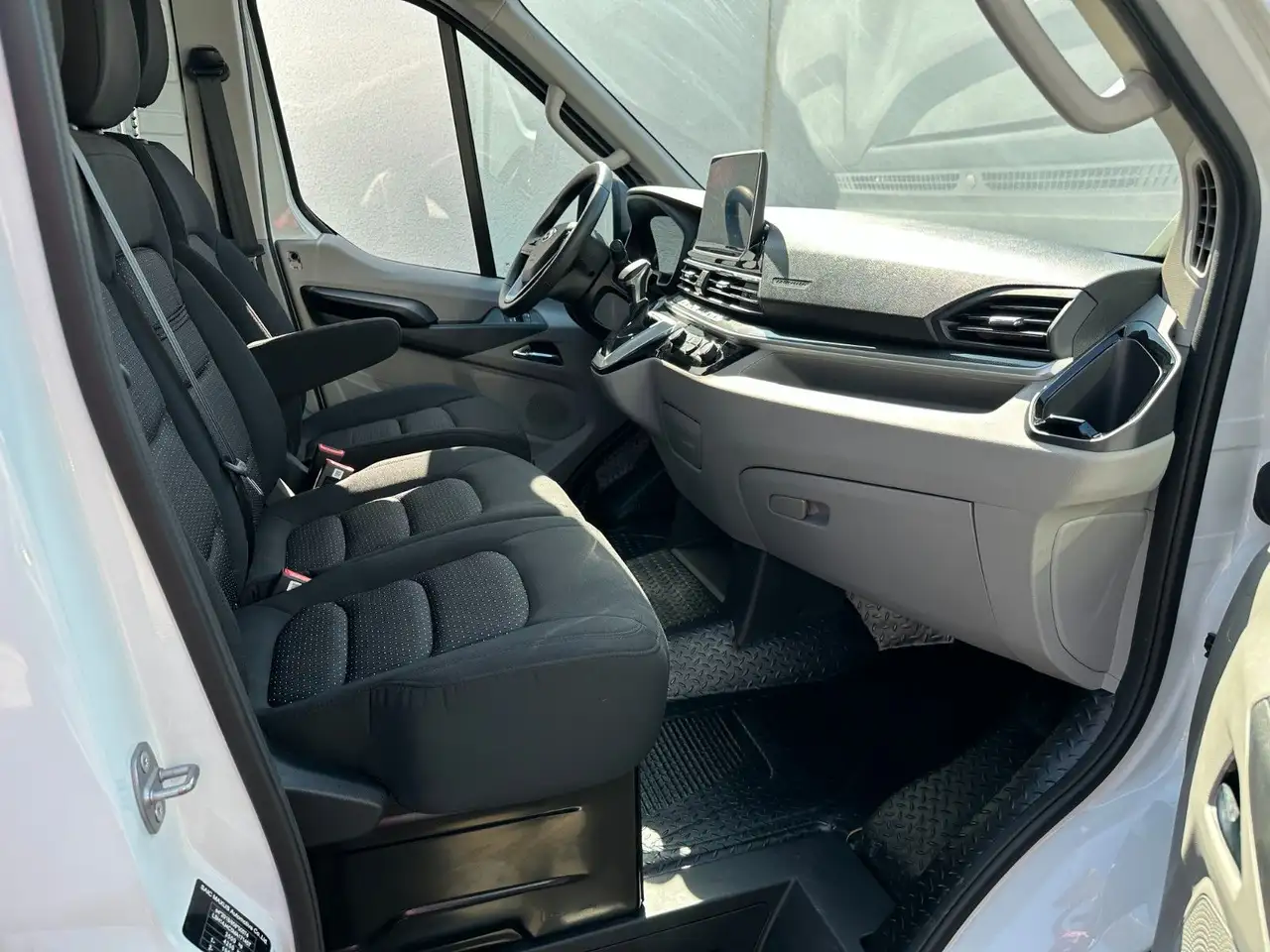 Maxus eDeliver 9 2023