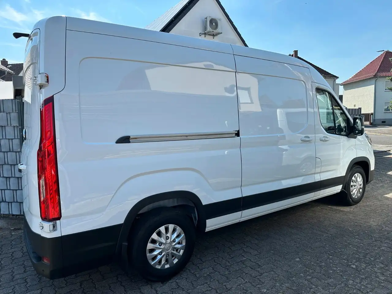 Maxus eDeliver 9 2023