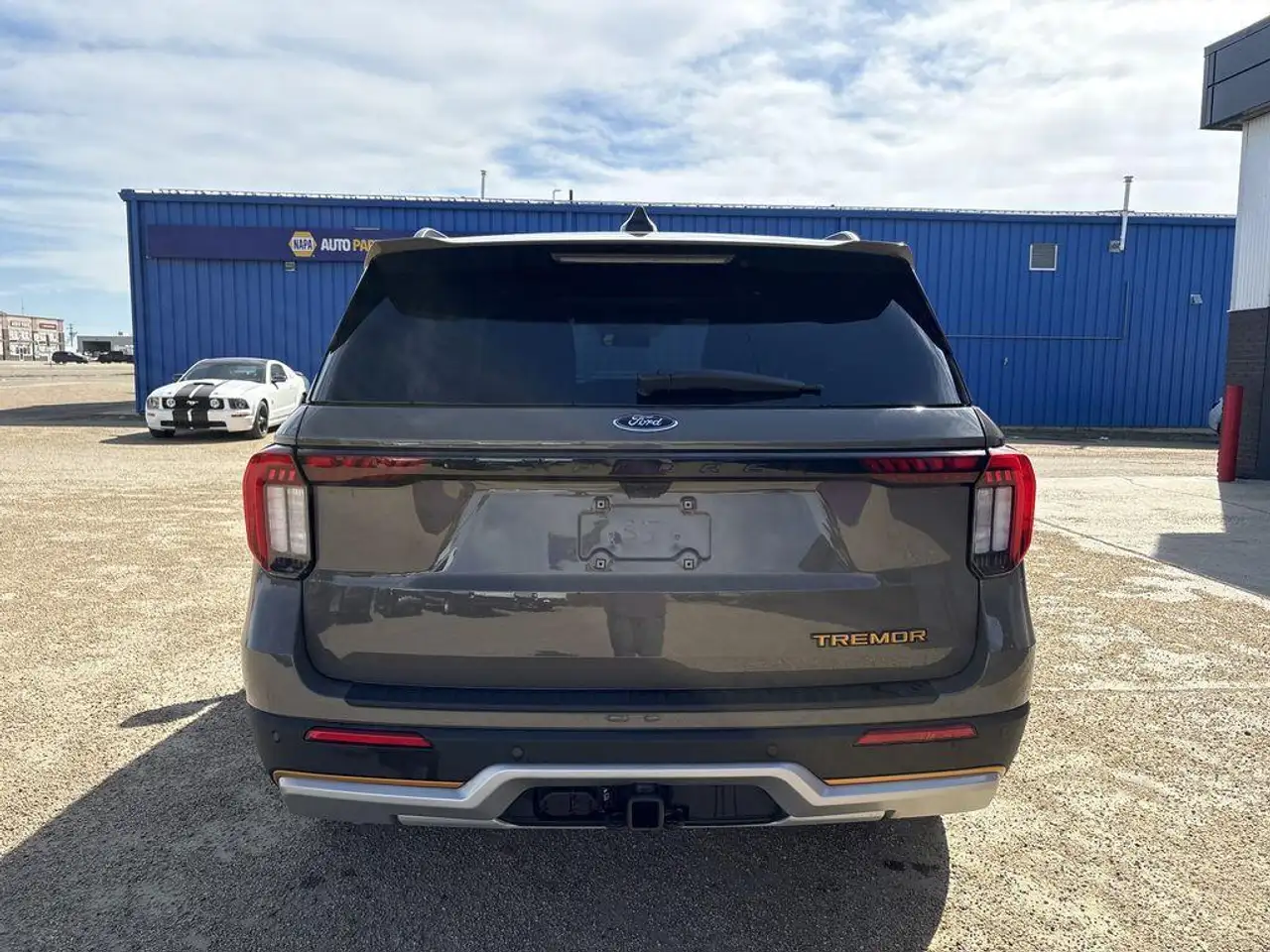 Ford Explorer снимка Ford Explorer