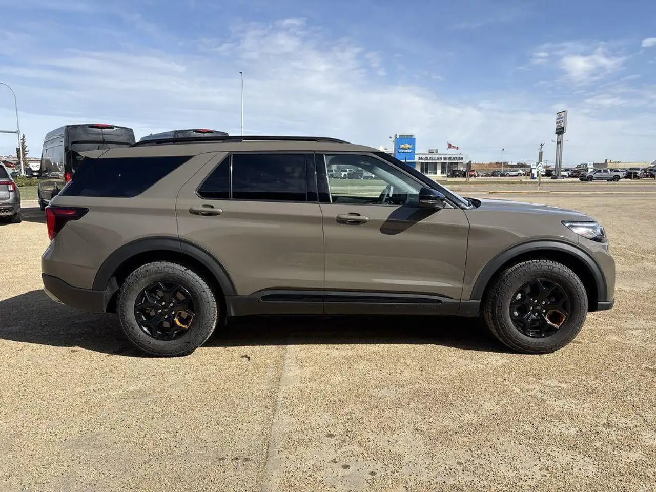 Ford Explorer снимка Ford Explorer