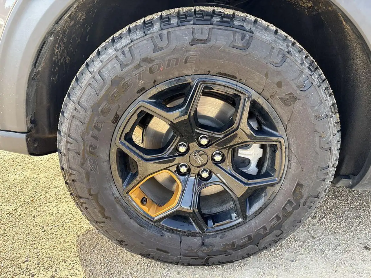 Ford Explorer снимка Ford Explorer