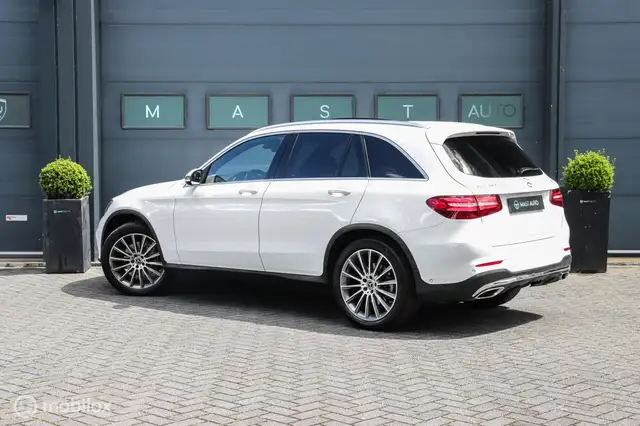 Mercedes-Benz GLC view 13