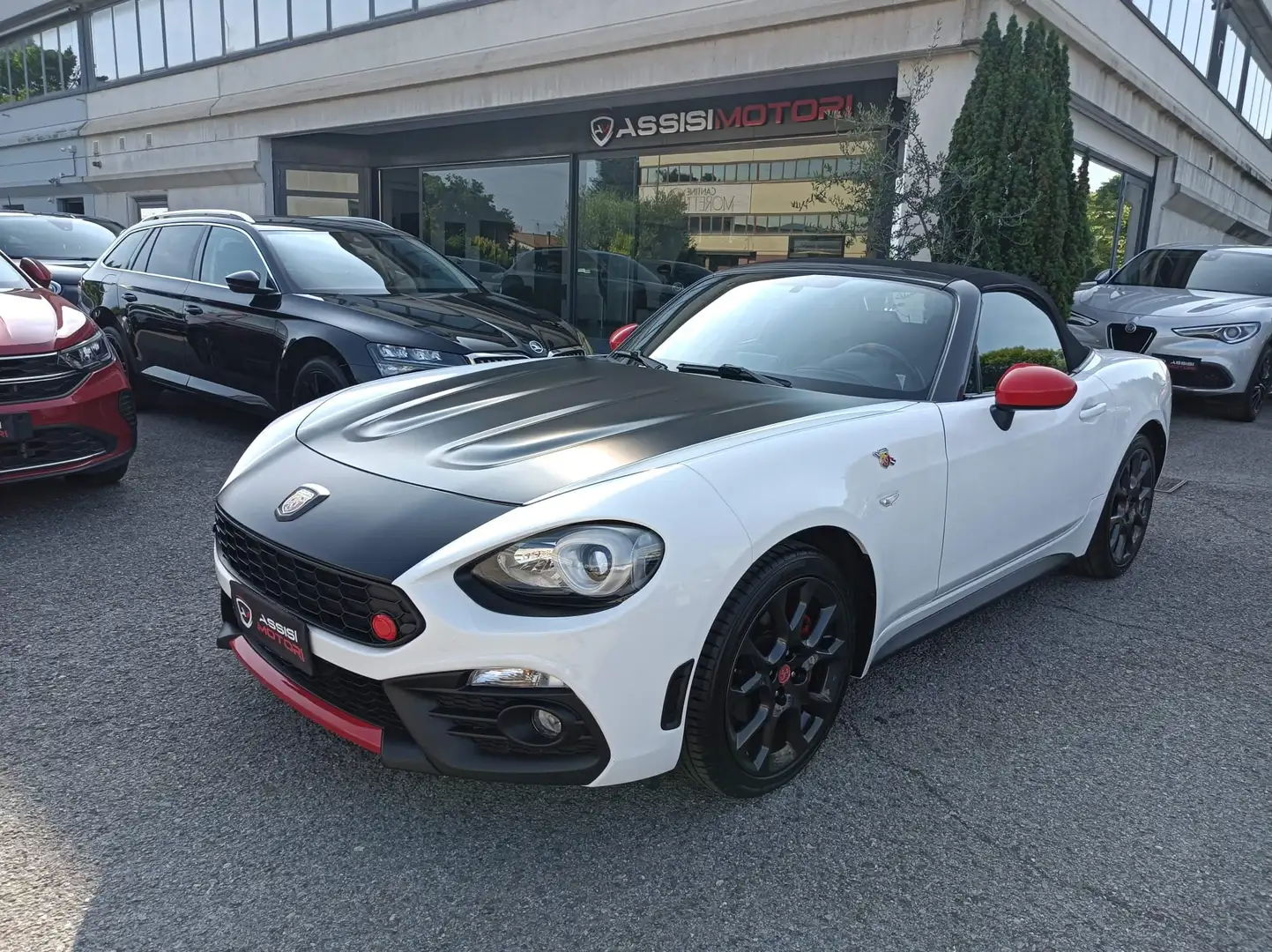 Abarth 124 Spider 124 Spider 1.4 t. m.air 170cv Bílá - 1