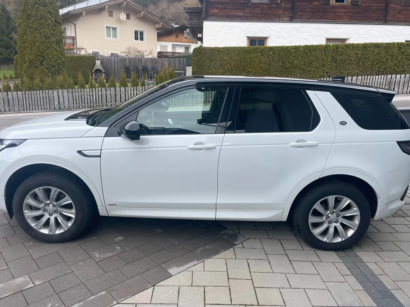 Land Rover Discovery Sport Discovery Sport D200 4WD R-Dynamic Aut. R-Dynamic Weiß - 1
