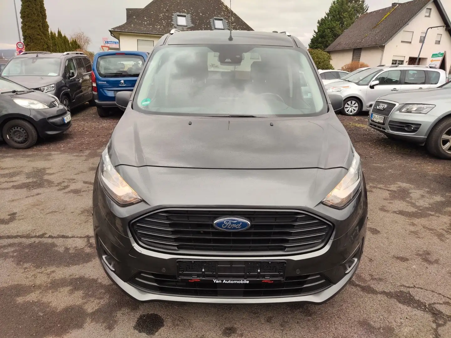 Ford Tourneo Connect 1.5 Navi Kamera Tempomat Sitzhz Gris - 2