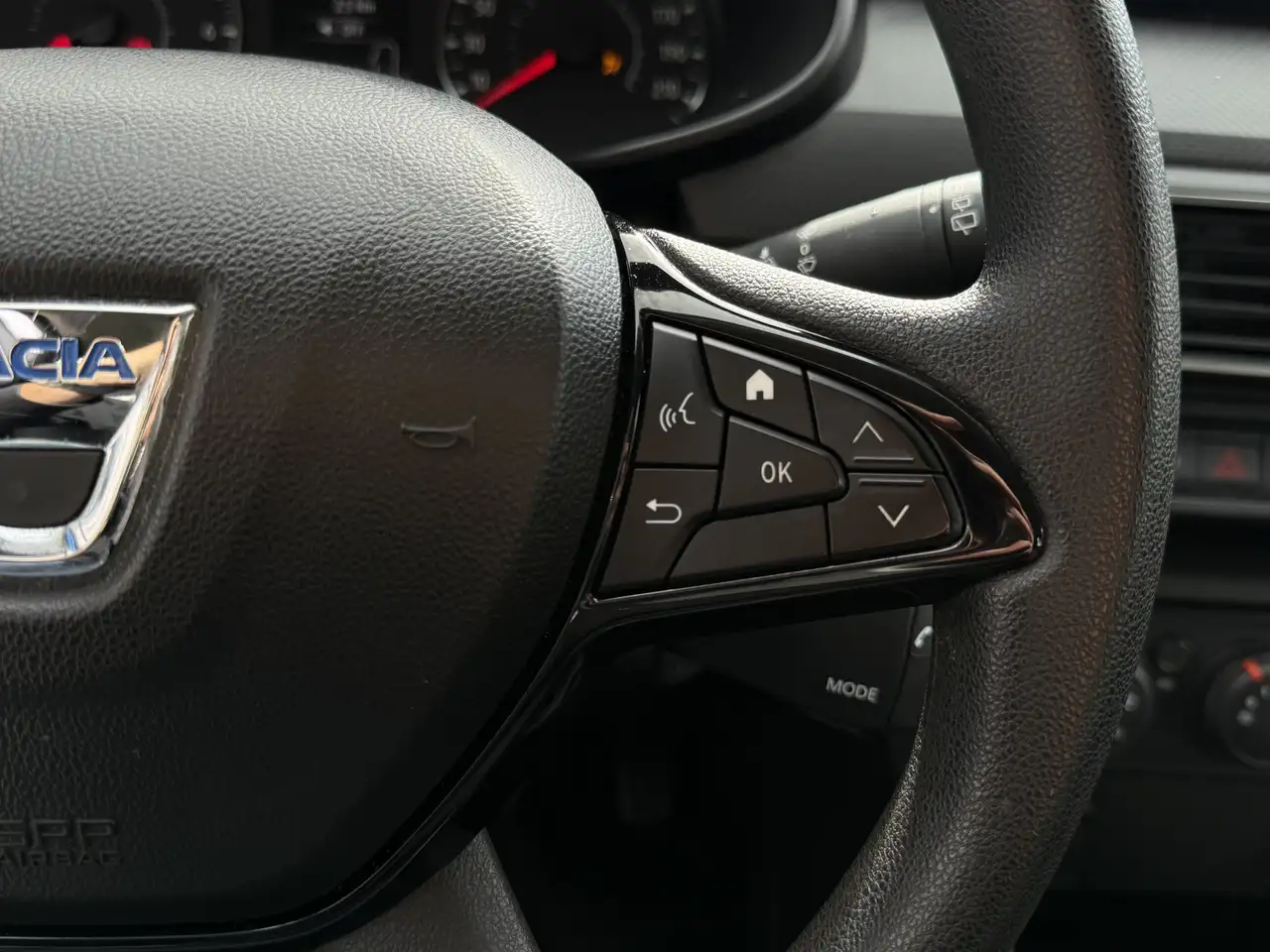 Dacia Sandero 1.0 TCe 90 Essential Airco | Cruise control 18