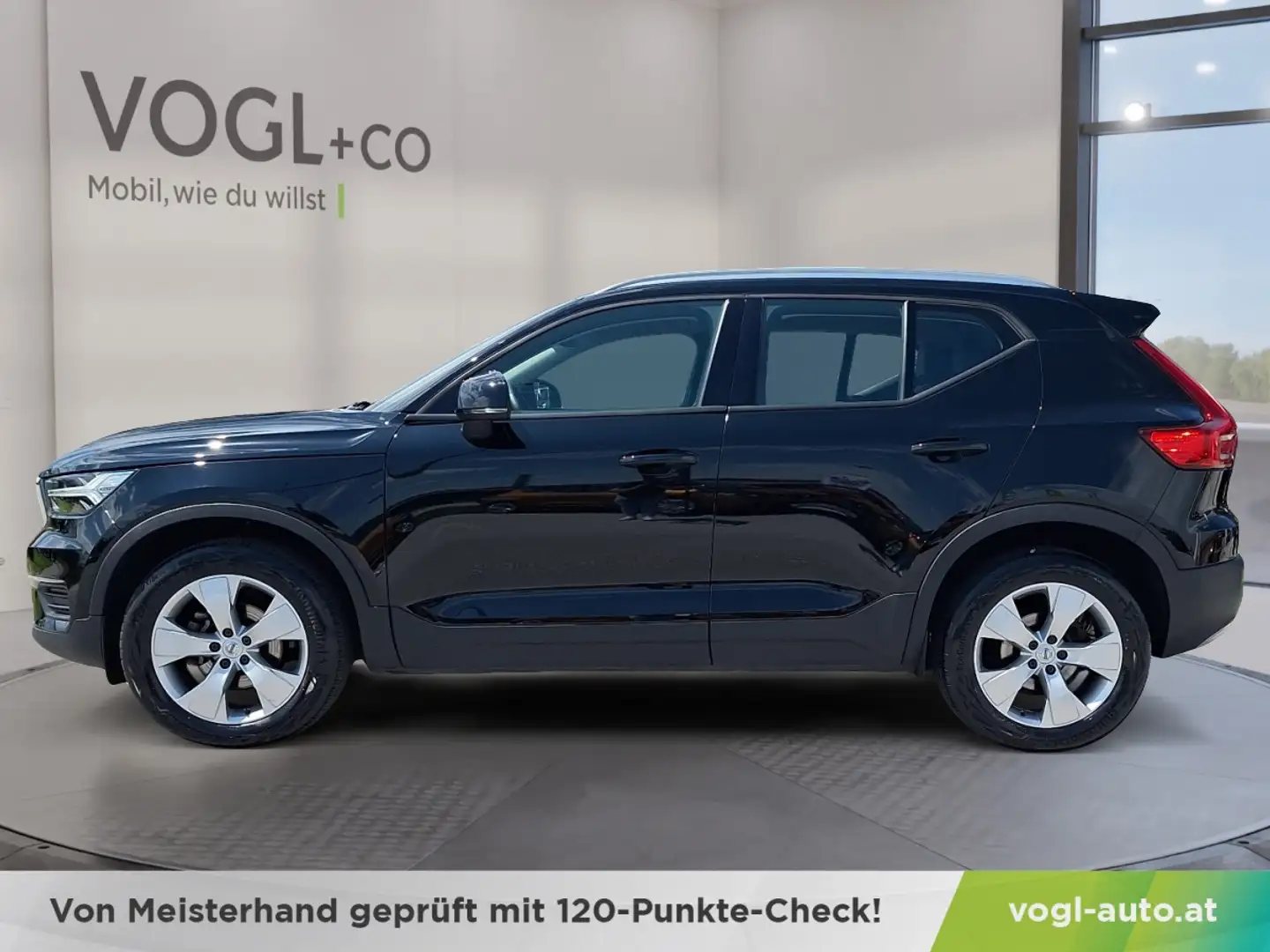 Volvo XC40 T3 Momentum Pro Geartronic Schwarz - 2