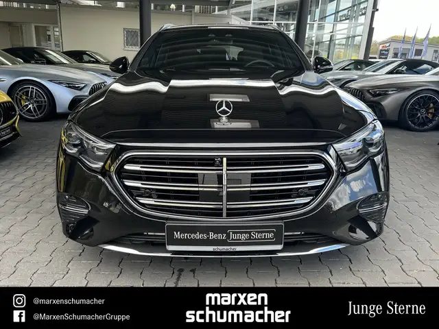 Mercedes-Benz E-Class view 2
